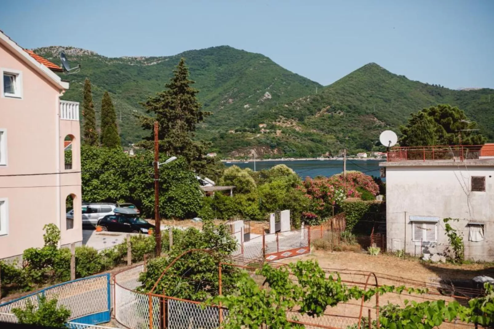 Modern Apartment with Terrace in Herceg Novi - Two Bedroom Apartment-Extérieur