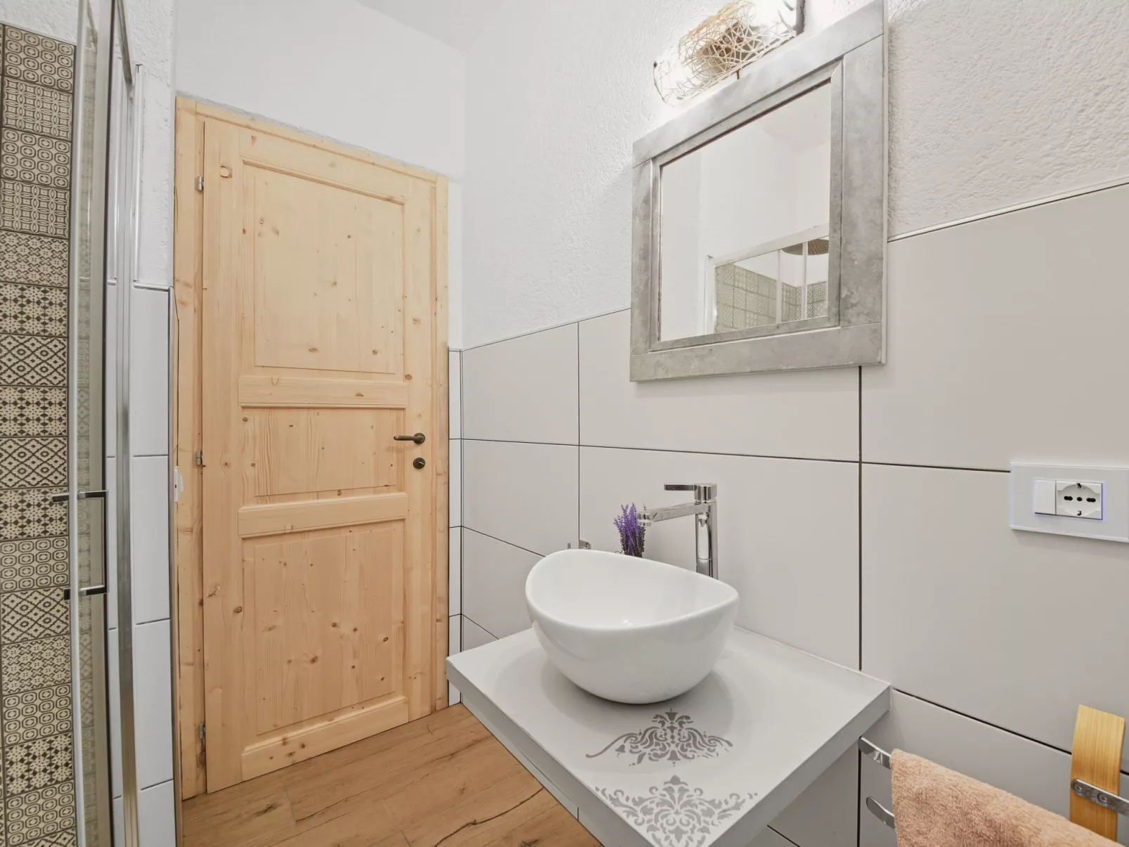 Iris 5, Terza Spiaggia-Inside