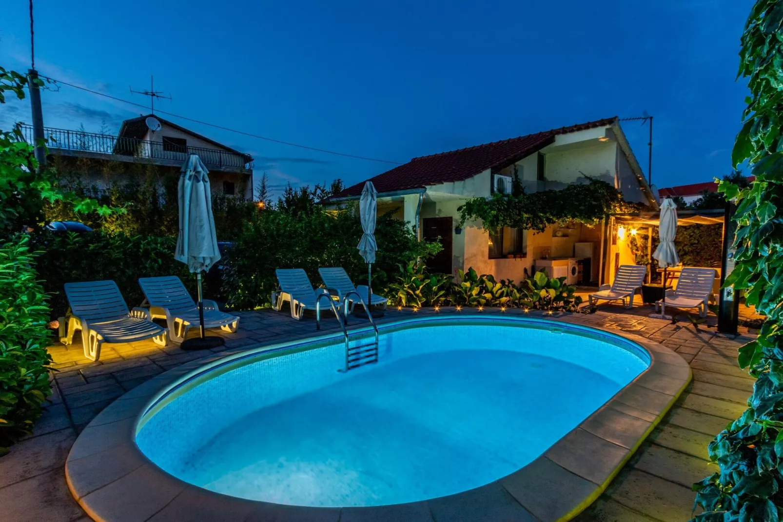 Two-Bedroom Holiday Home With Pool-Schwimmbad