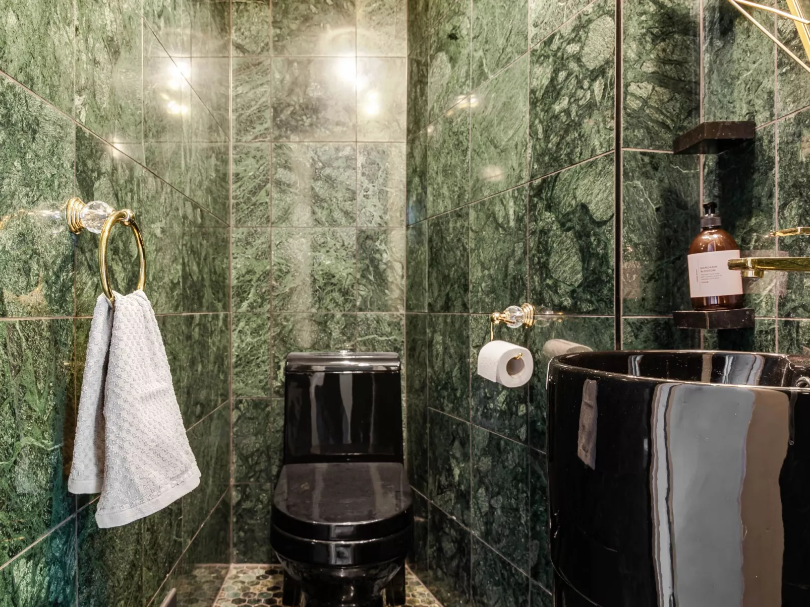 Frösakull Paradiset-Dedans