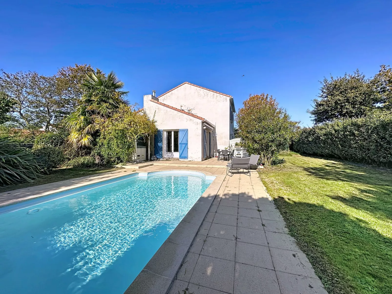 Ma Petite Mer-Dehors