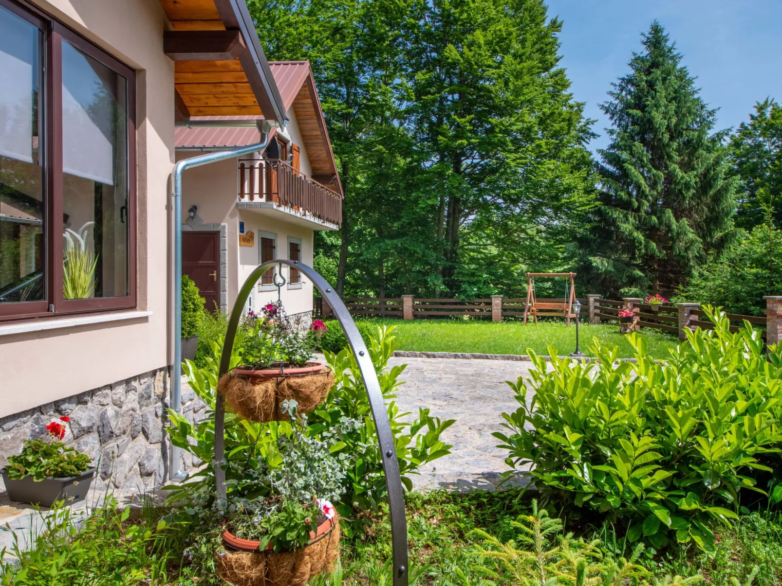 Bazak-Outside