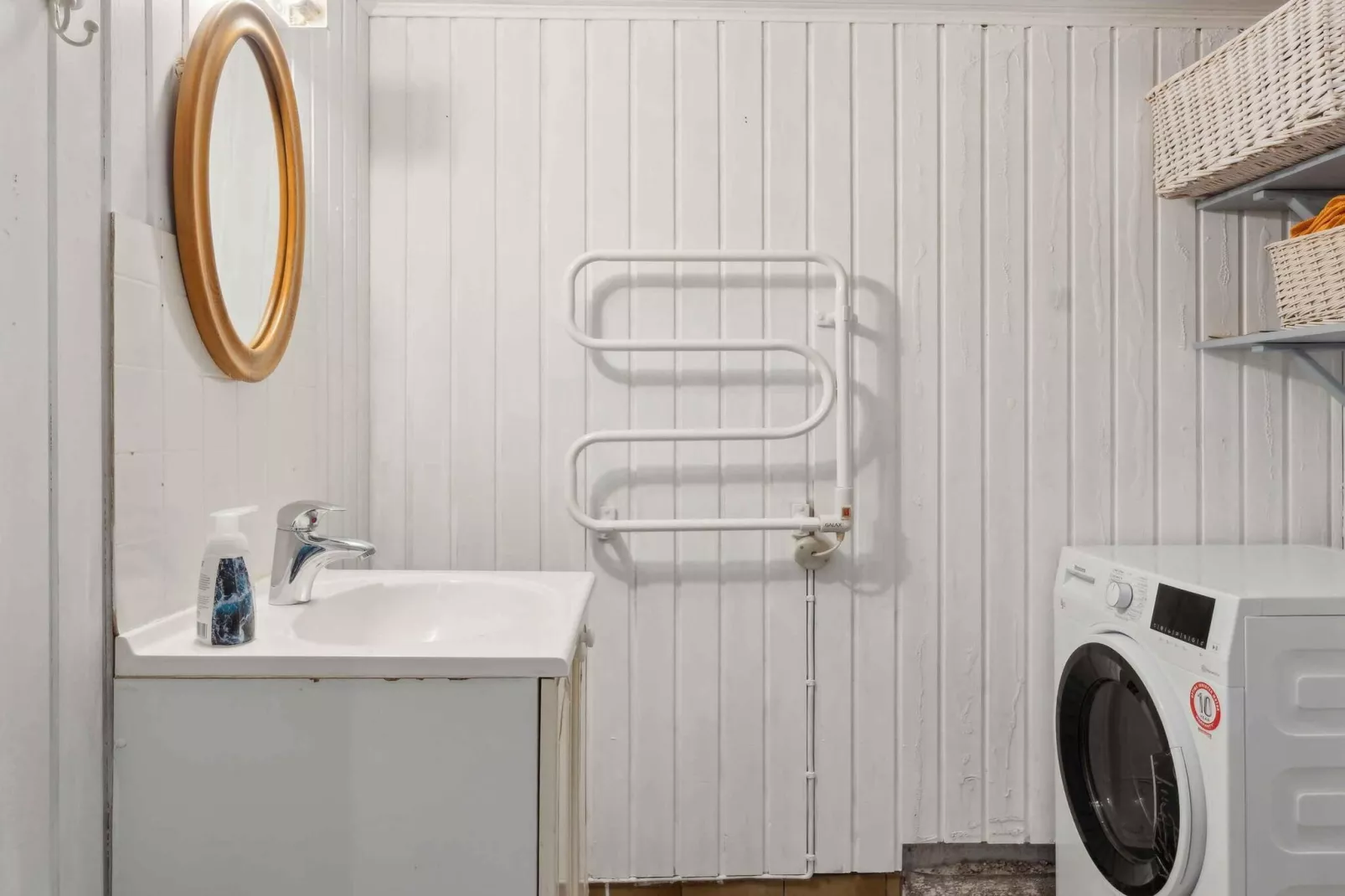 4 star holiday home in Humble-Indoor