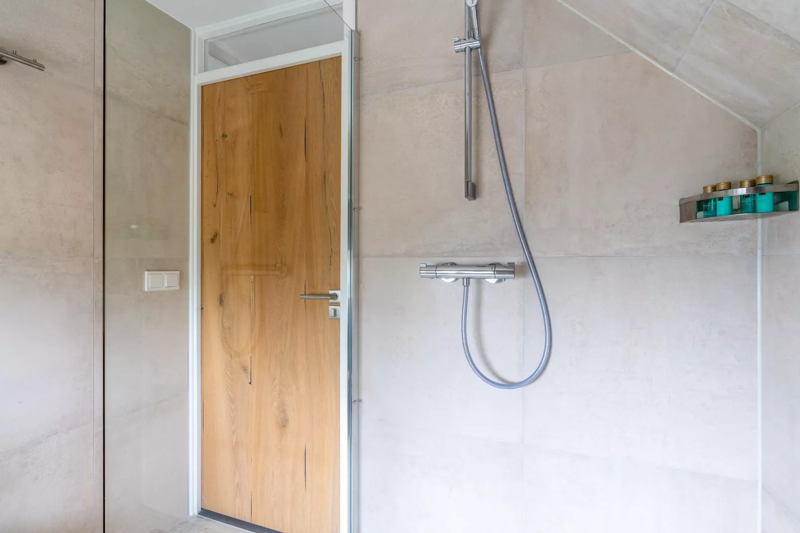 Orchismient 17-Bathroom