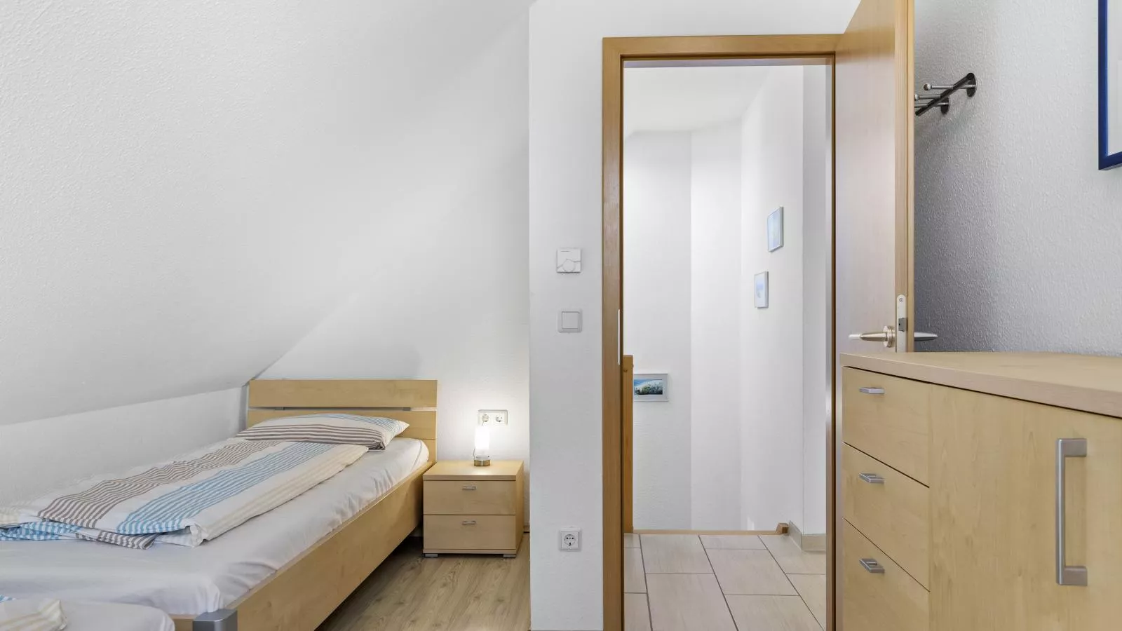 Windflüchter rechts-Schlafzimmer