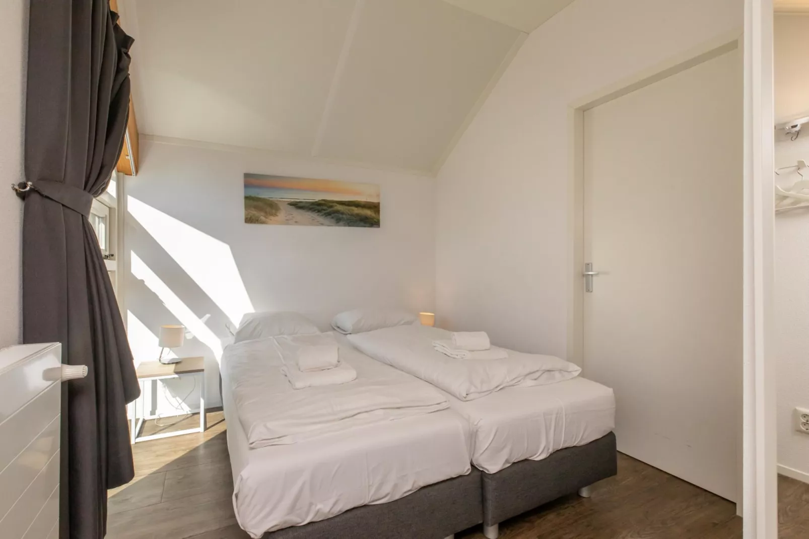 Zonnedorp 23 Zeeland Huis Renesse: Luxury Beach Holiday | Close to North Sea-Chambre