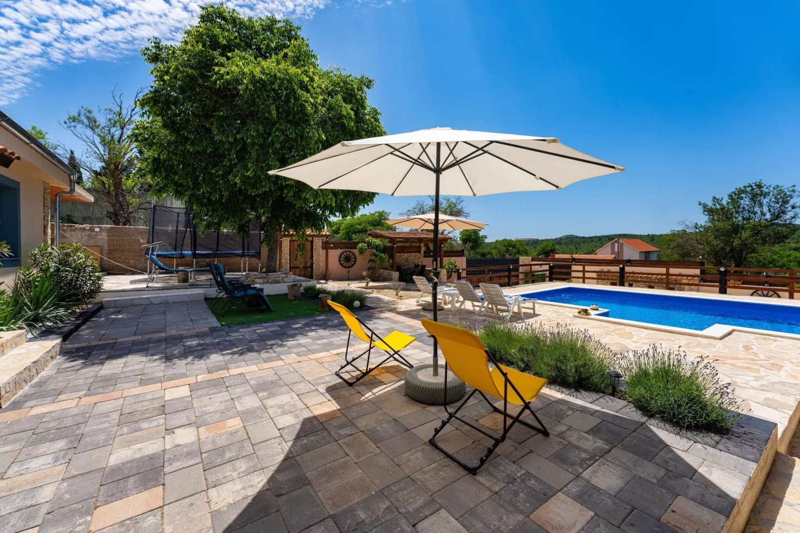 Holiday home Burgija-Terrasse / balcon