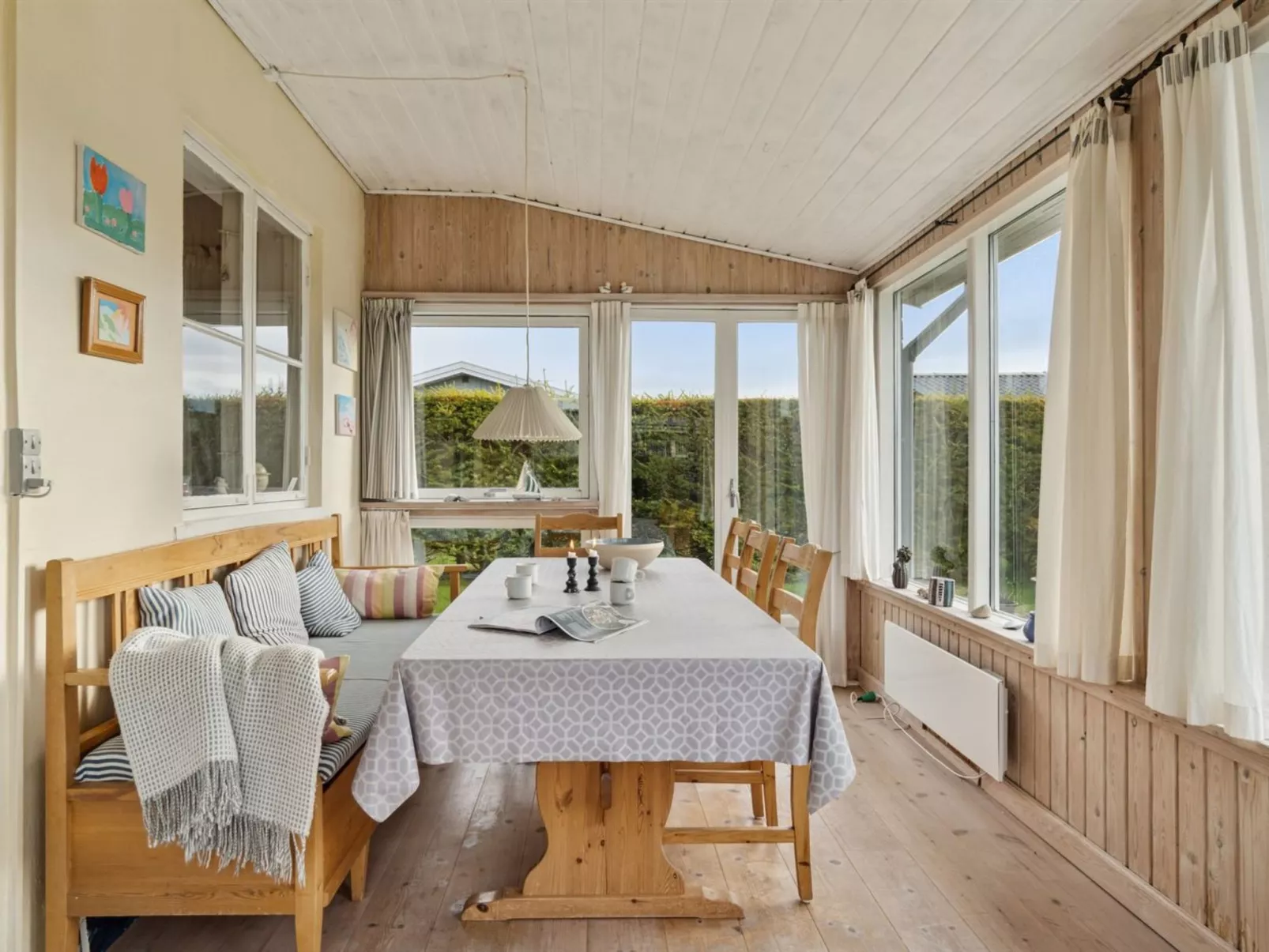 "Elle" - 175m from the sea-Drinnen