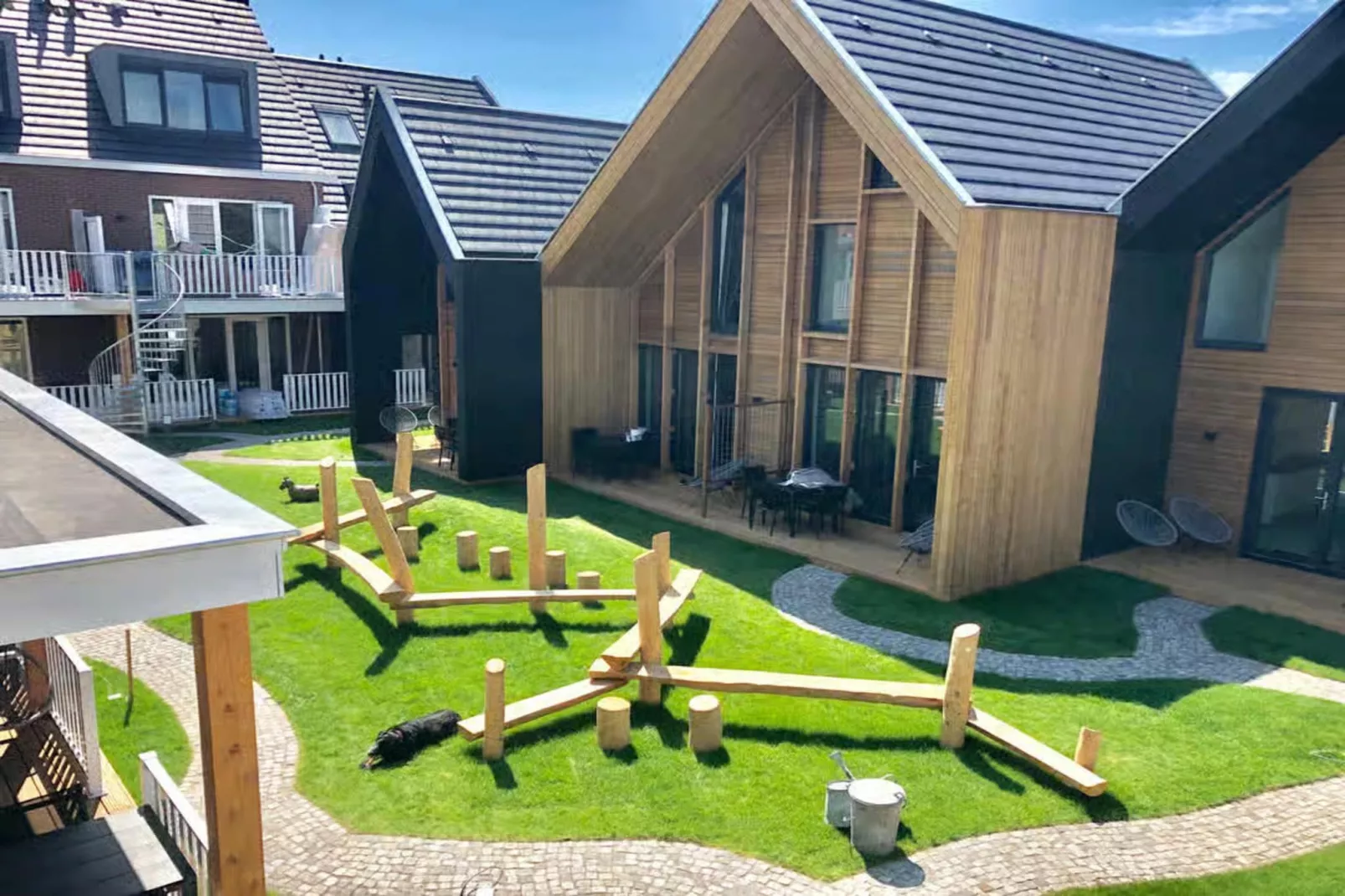 Plein 40 Lodge 5-Jardins en été