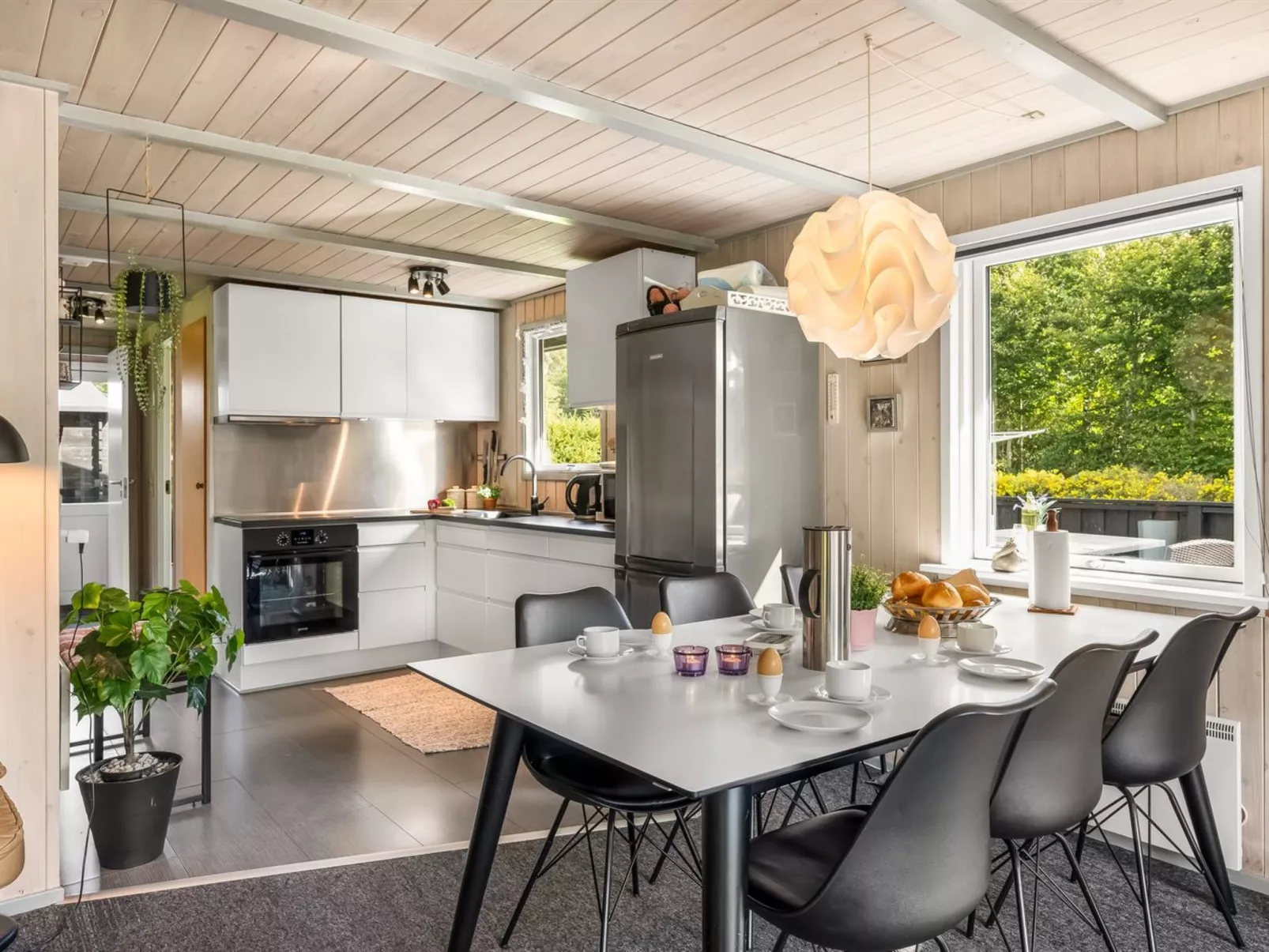 "Vilhelm" - 10km from the sea-Inside