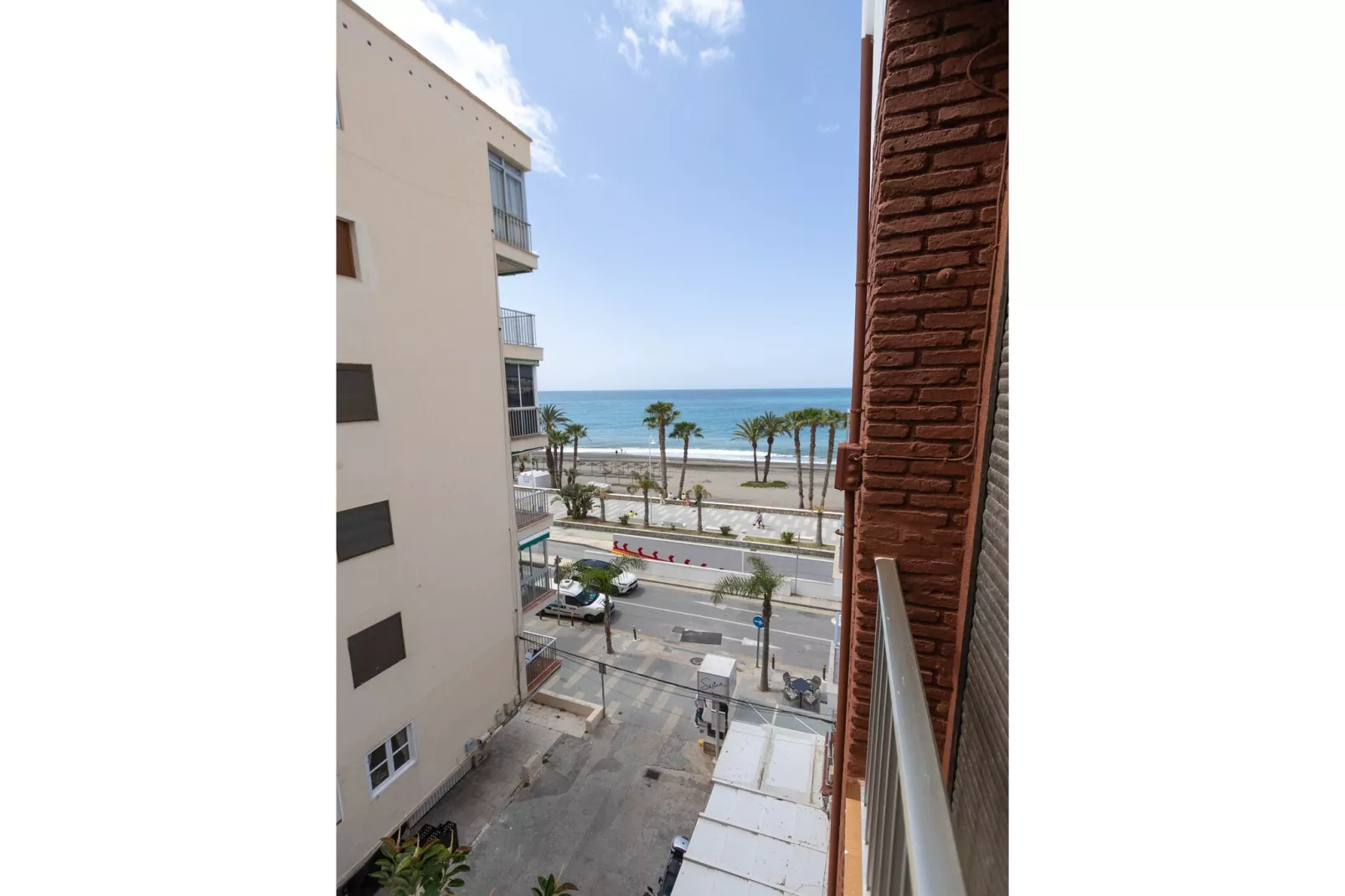 CT 383 GR - Faro's Almuñecar Beachfront for 4-Terrace balcony