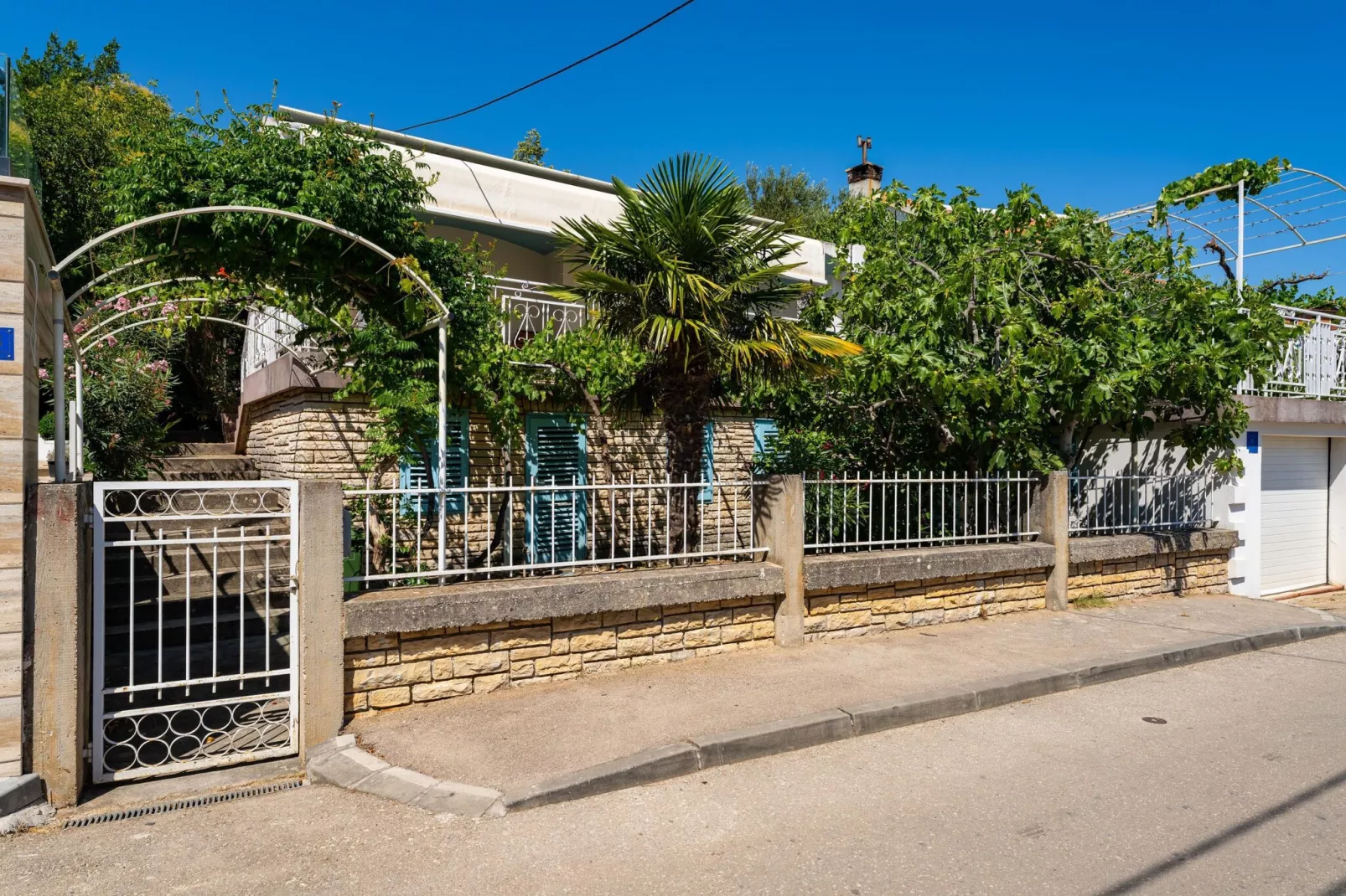 Vacation house Maslenica-Hall & reception