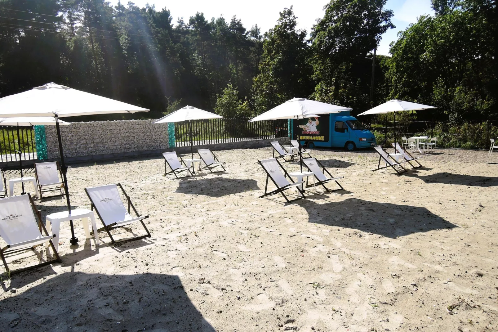 Turkusowa osada Wapnica-Jardins en été