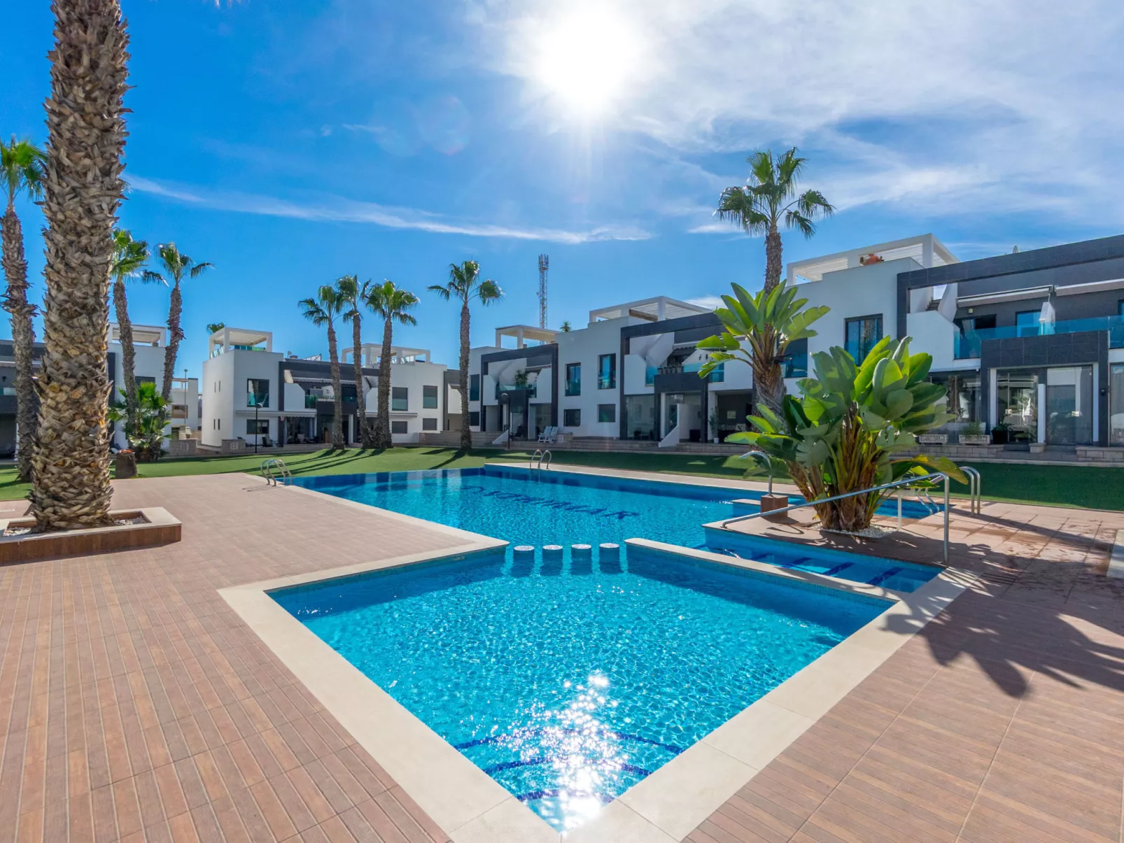 Oasis Beach 1-Draußen