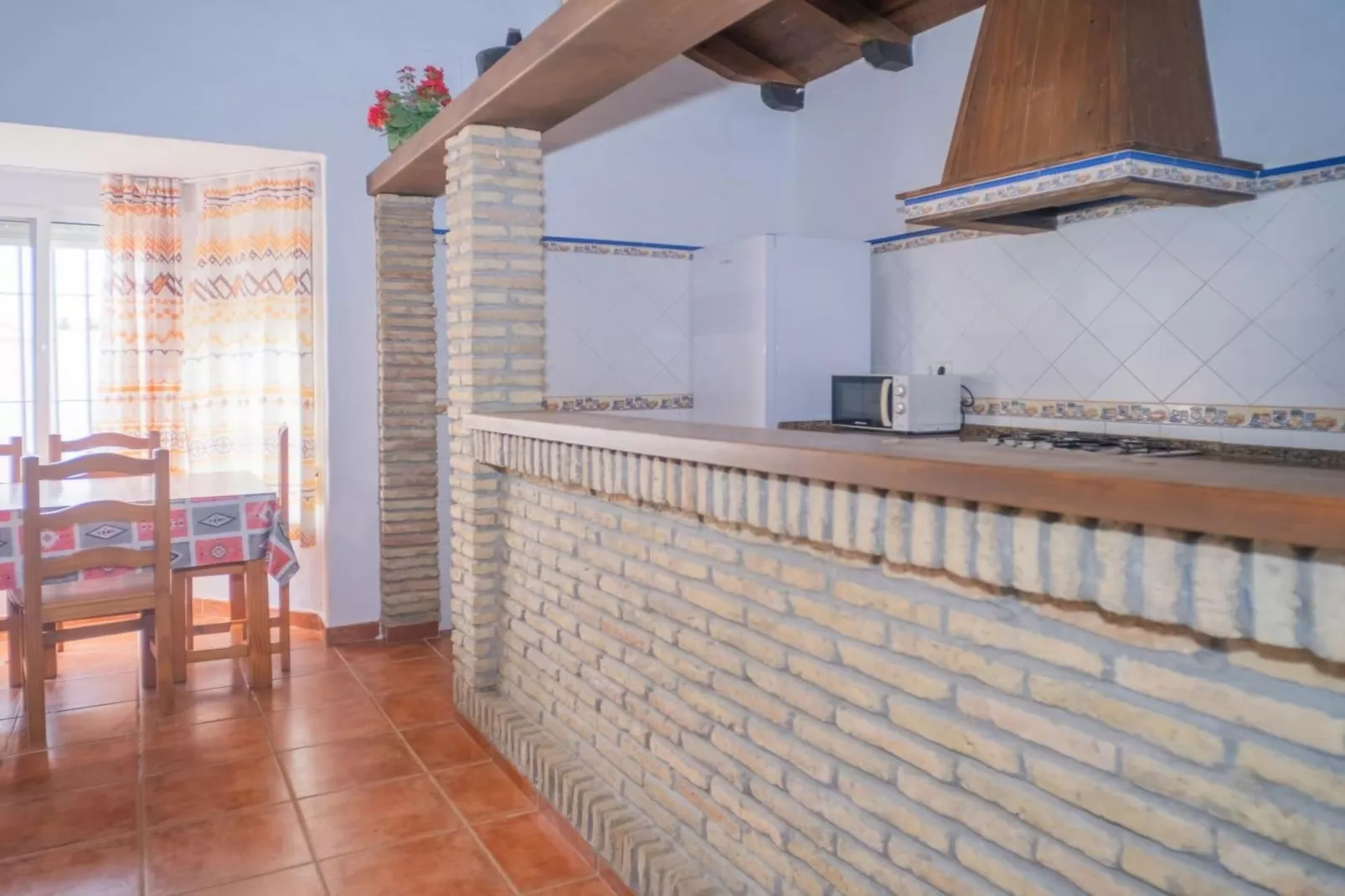 1282-+34630212745-Cuisine