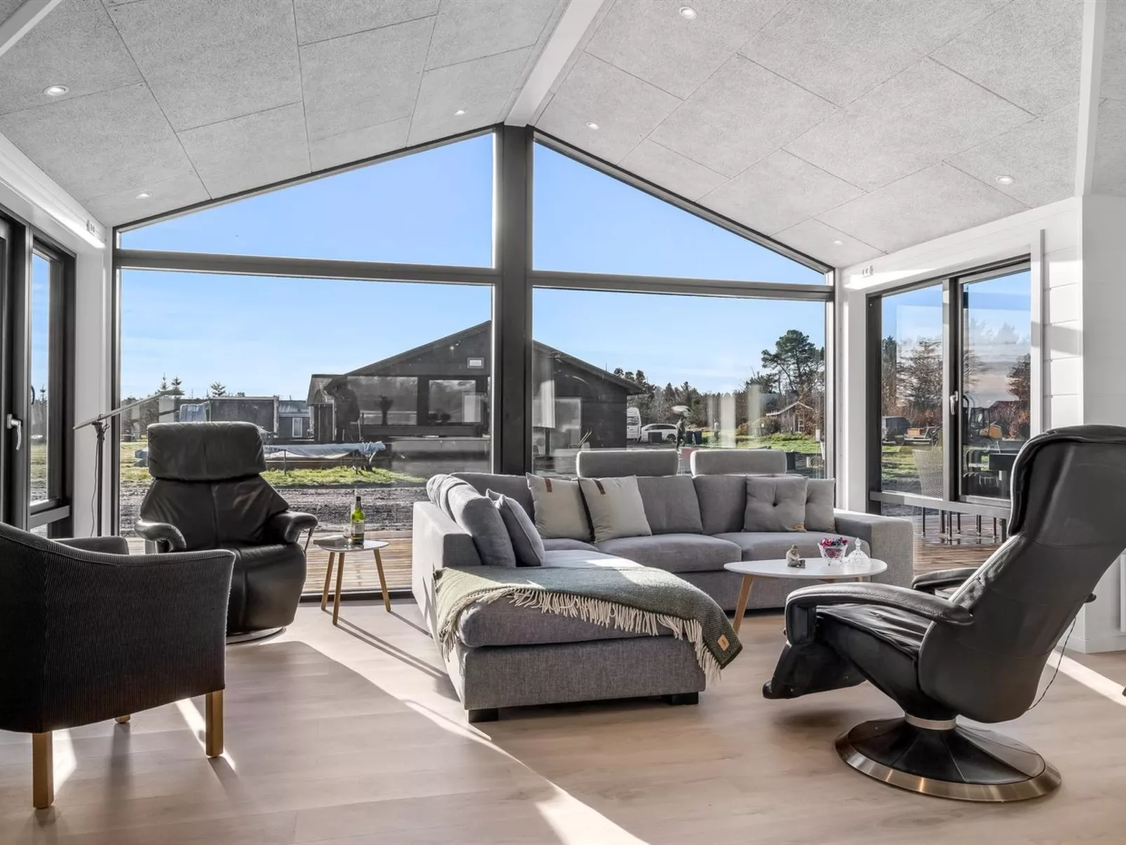 "Daren" - 700m from the sea-Drinnen