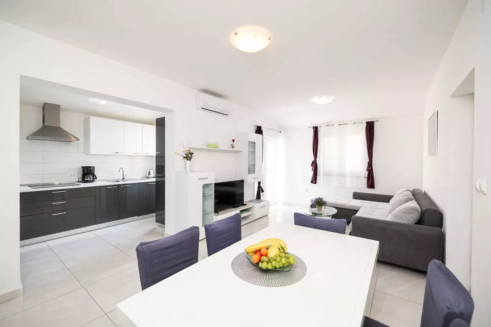 Holiday home Nekic-Esszimmer