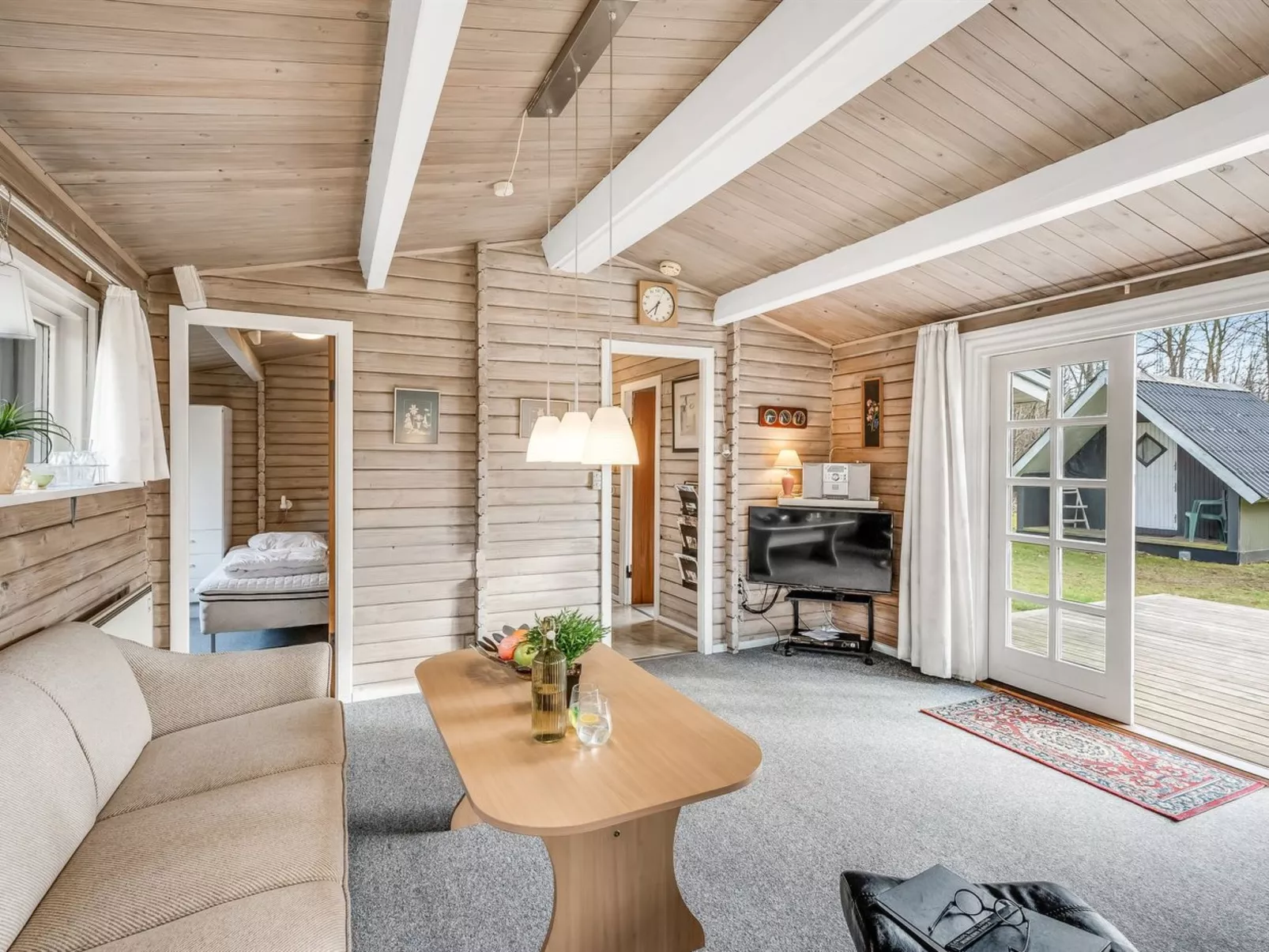 "Leandra" - 11km from the sea-Drinnen