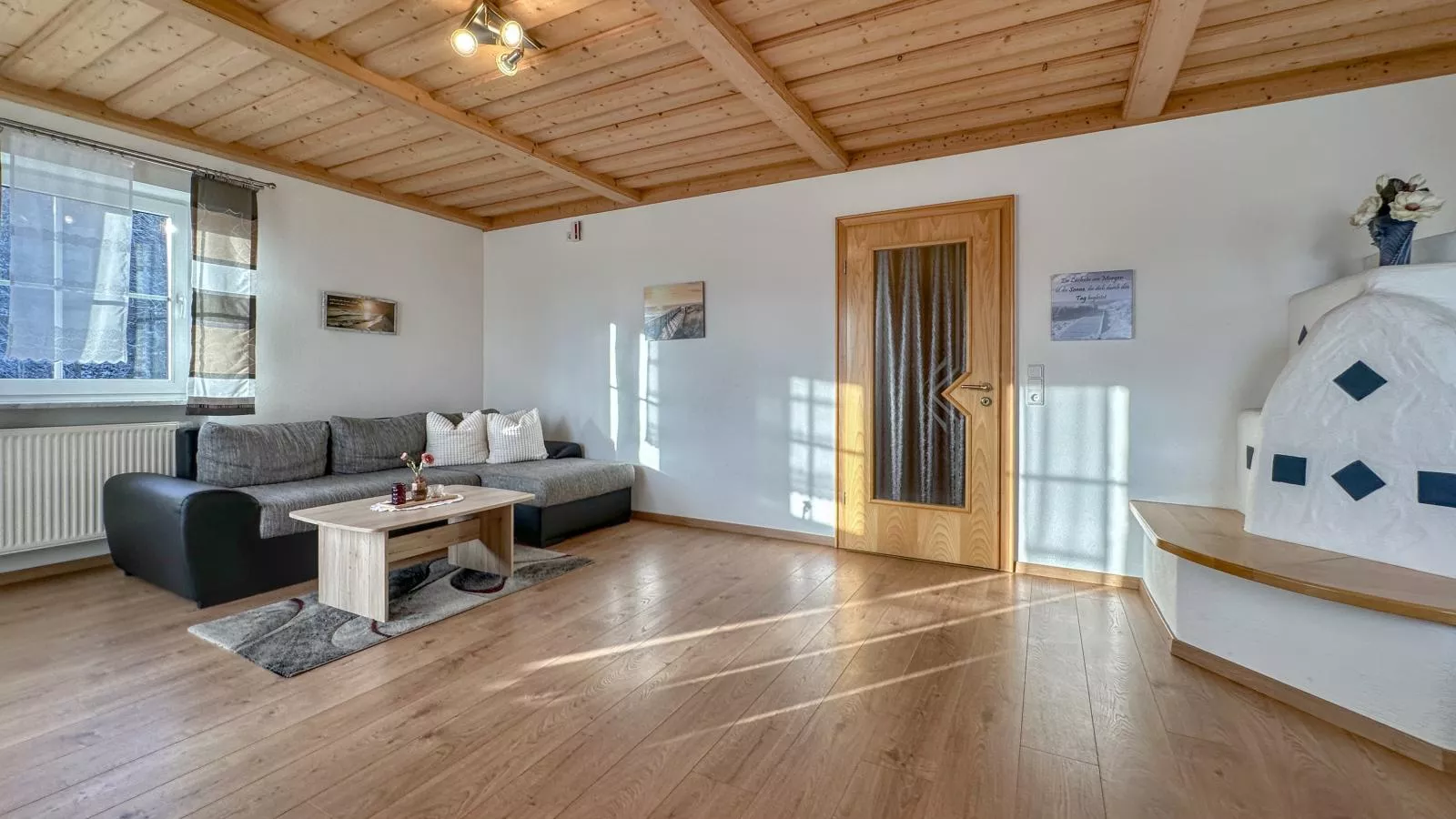 Sonnenwald-Wohnzimmer