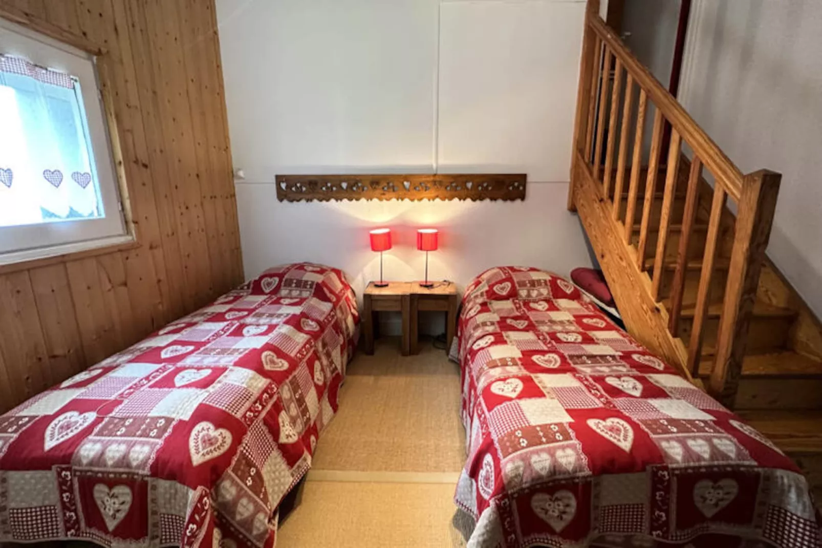 Appartements à Saint Jacques Des Blats-Nicht zugeordnet