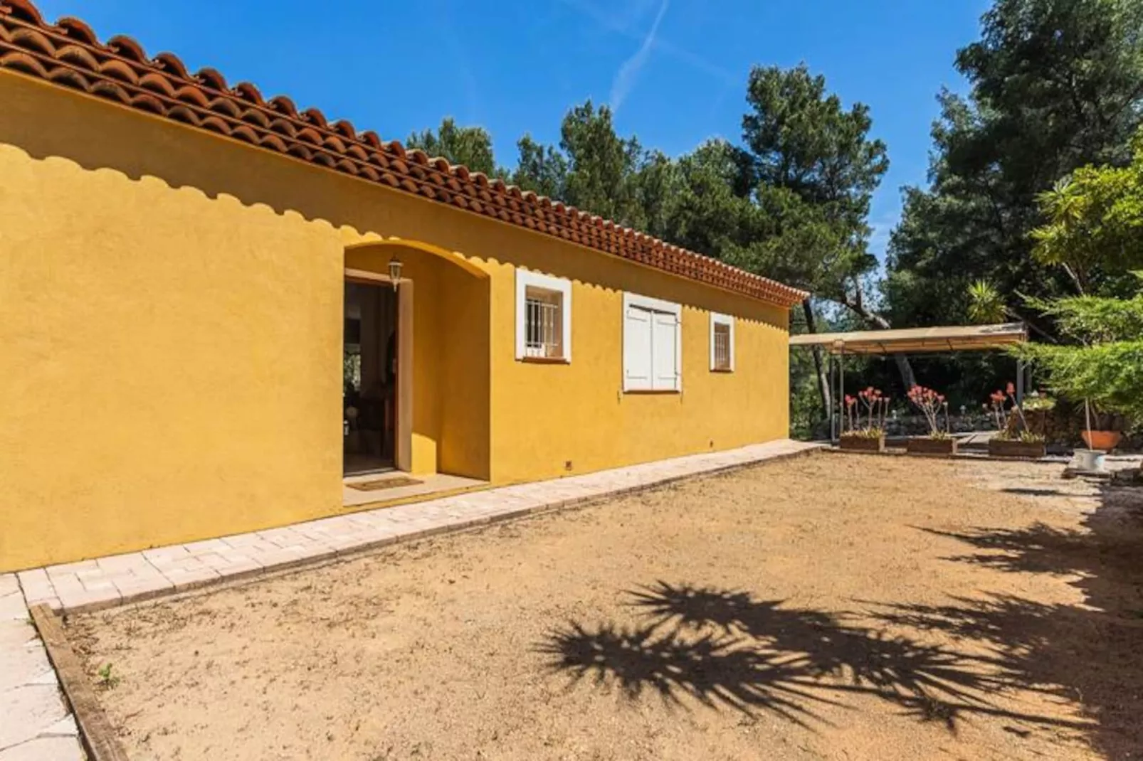 Villa De L'uba --Non tagué