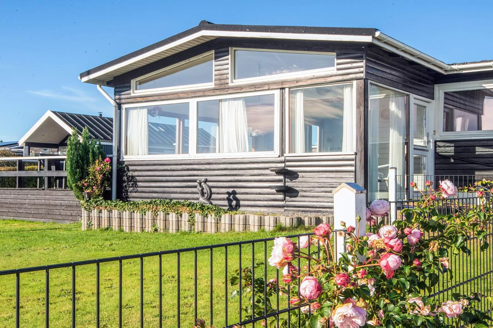 Panoramic Cottage Retreat-By Traum-View