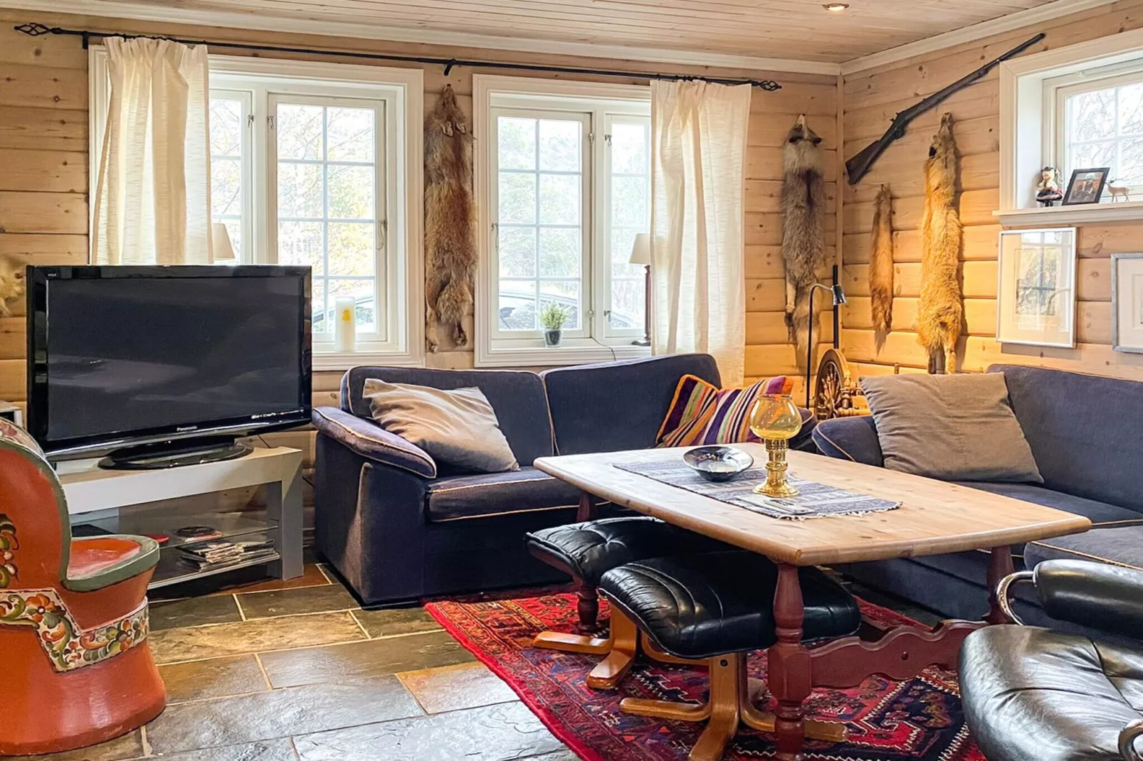 30653-PØLSEBU-Intérieur