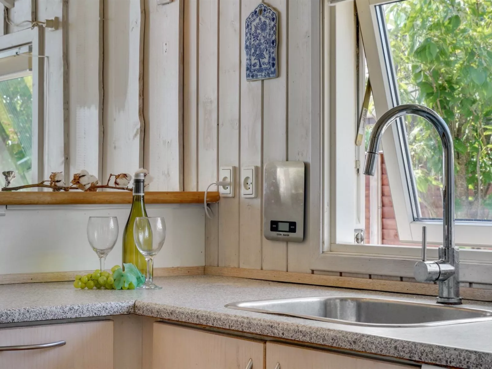 "Kaike" - 100m from the sea-Inside