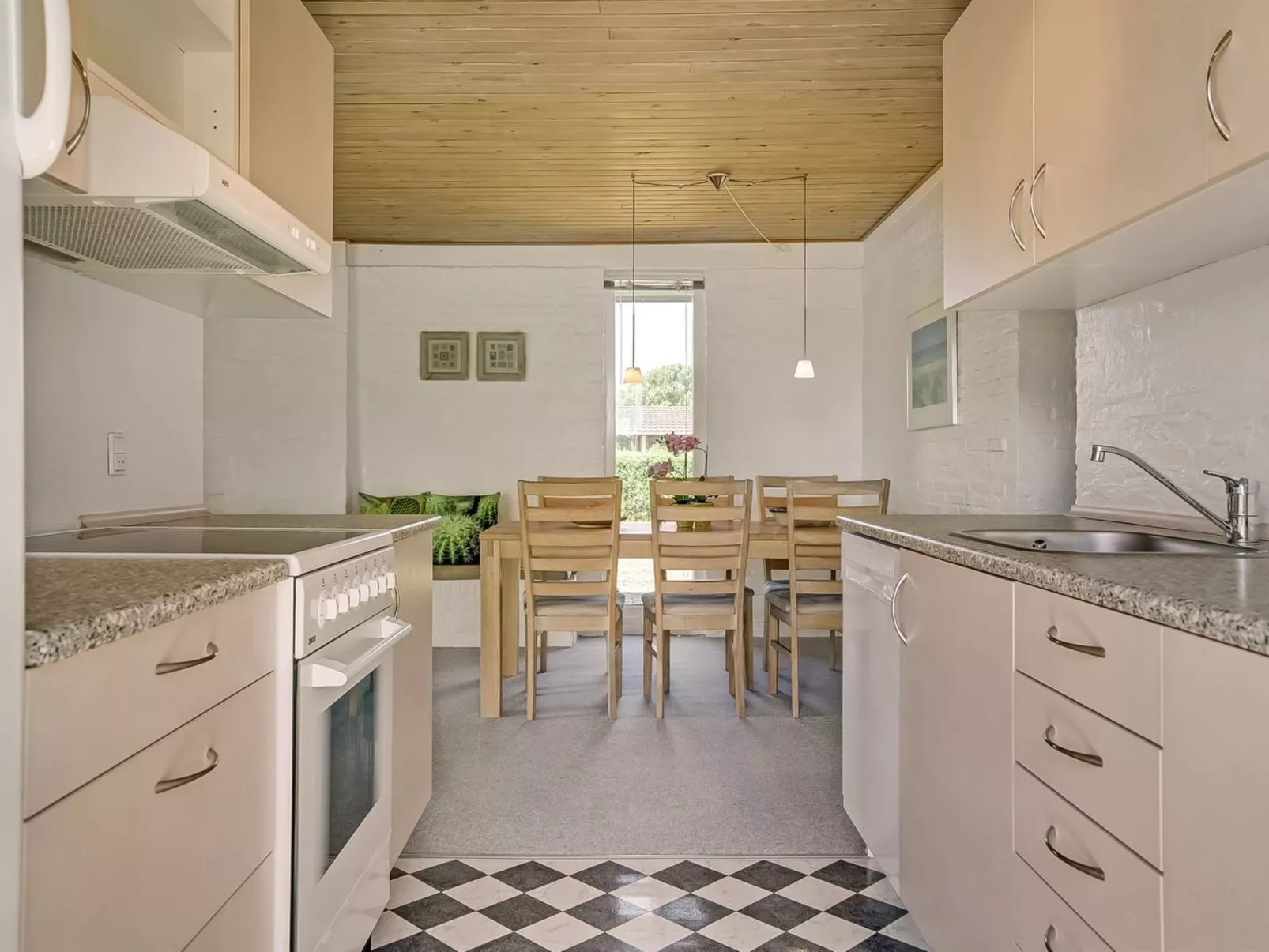 "Undine" - 300m from the sea-Inside