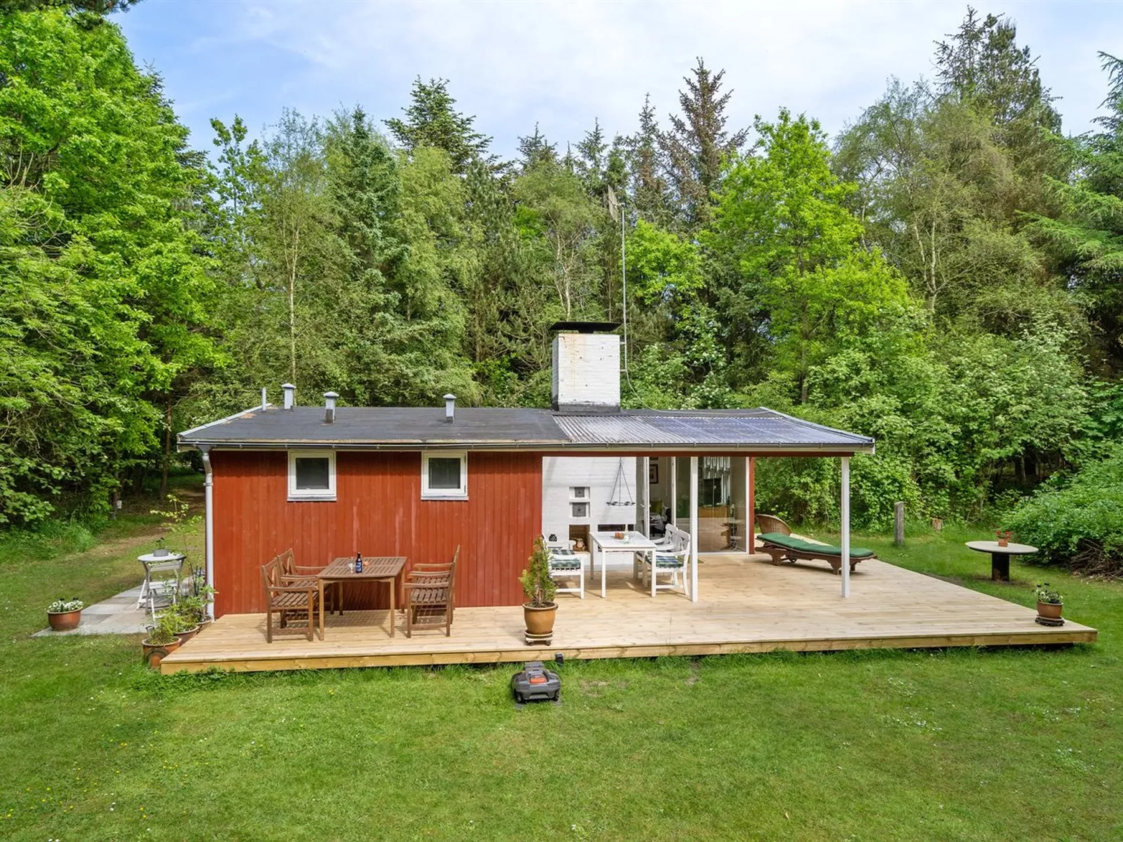 "Deik" - 2km to the fjord-Outside