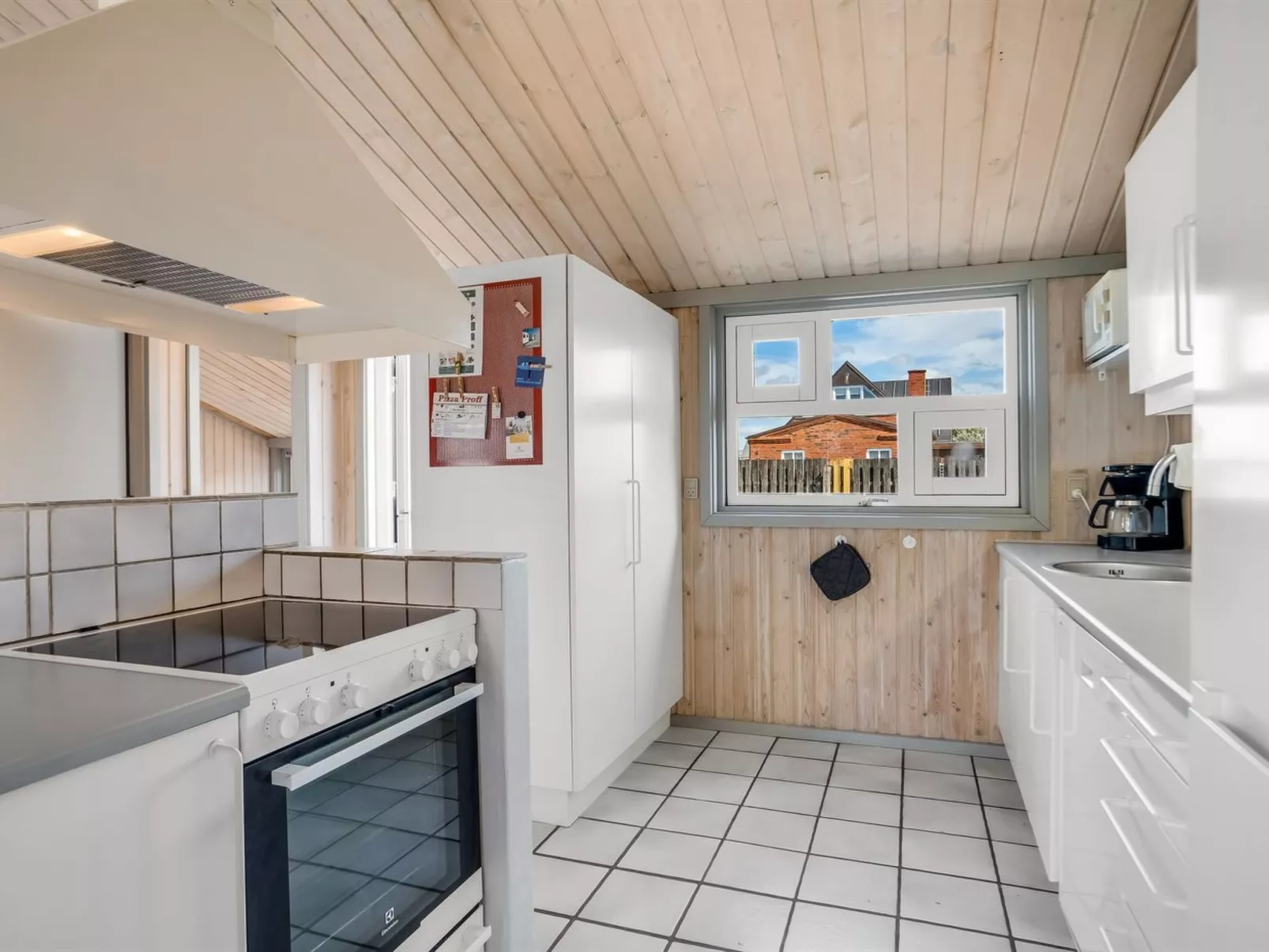 "Lazorka" - 450m from the sea-Dedans