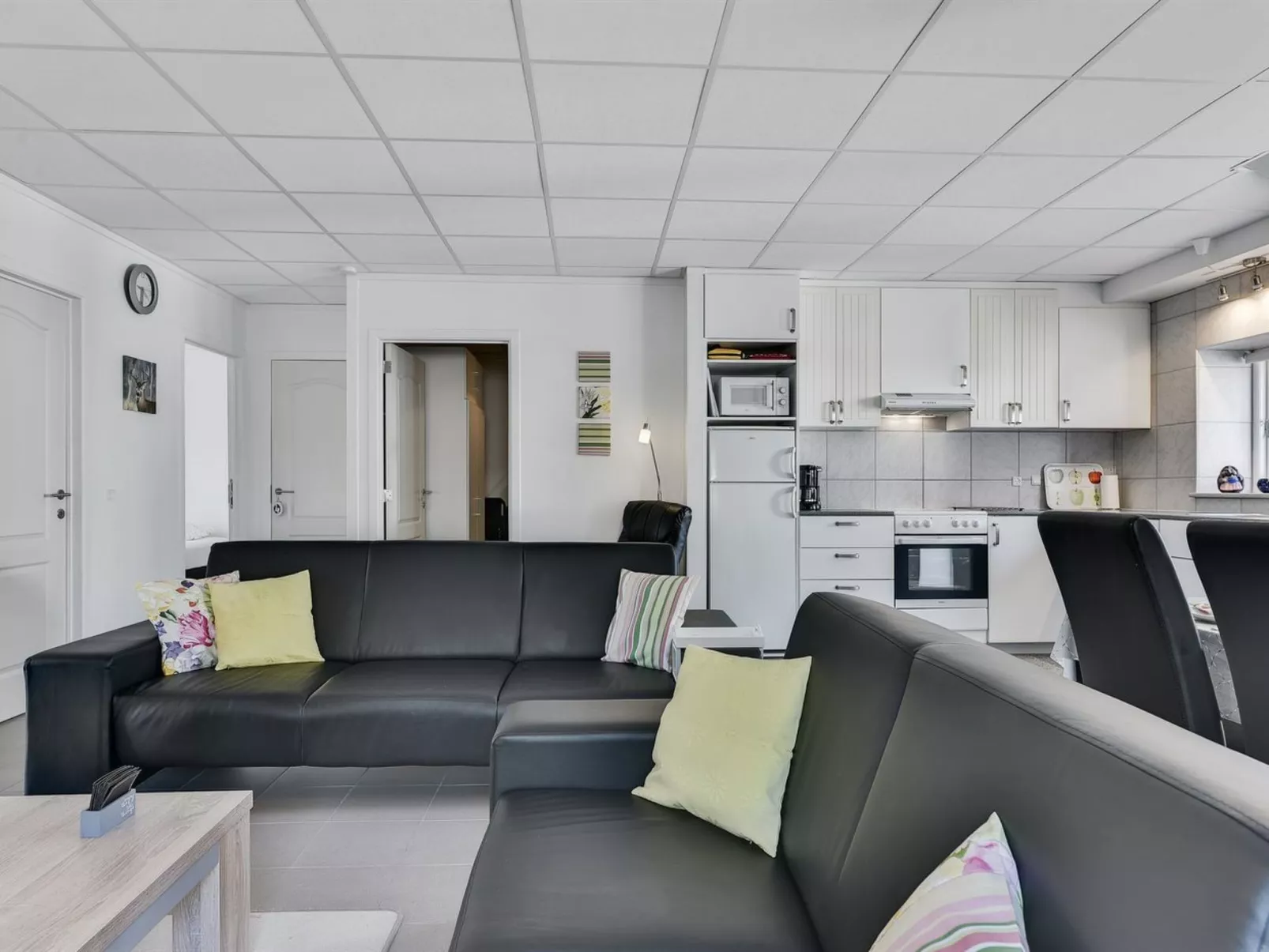 "Haralde" - 2.5km from the sea-Dedans