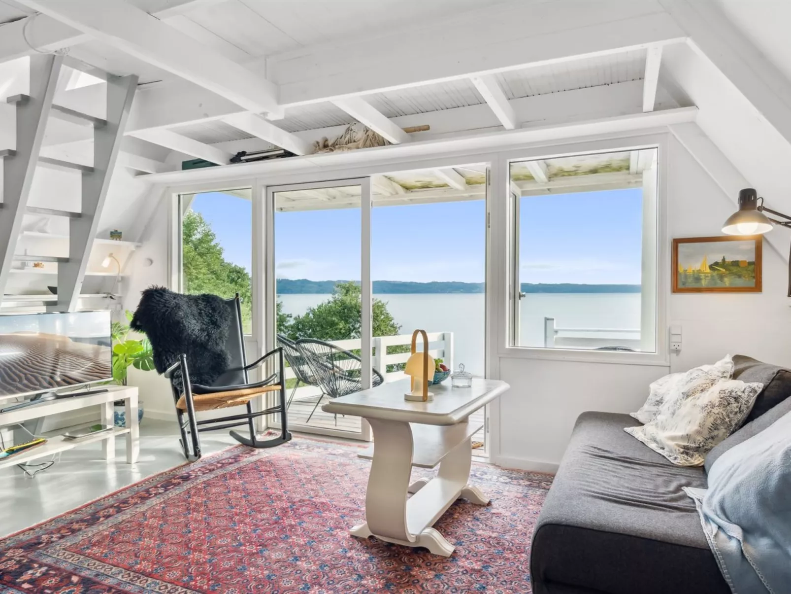 "Fifi" - 10m to the fjord-Inside