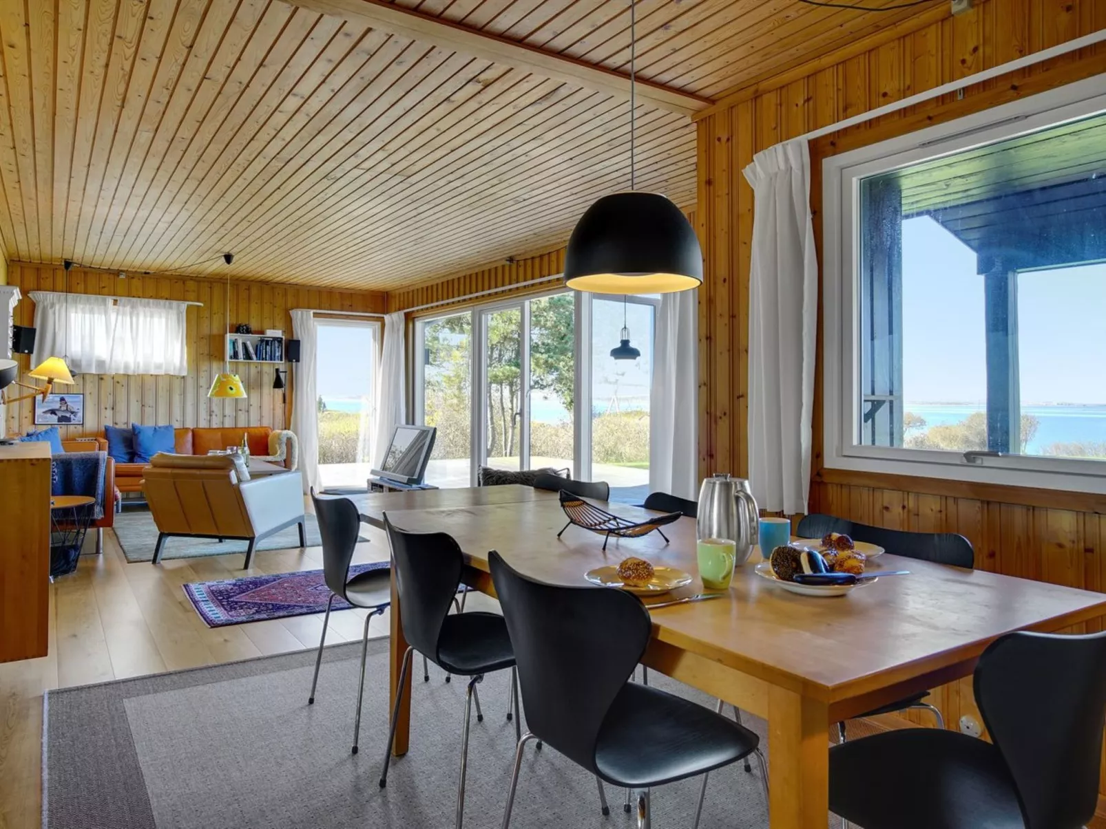 "Iadrik" - 85m to the fjord-Drinnen