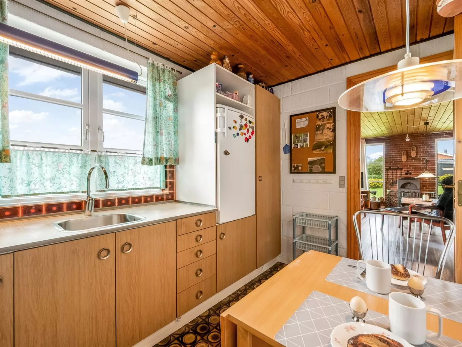 "Tuki" - 700m to the fjord-Inside