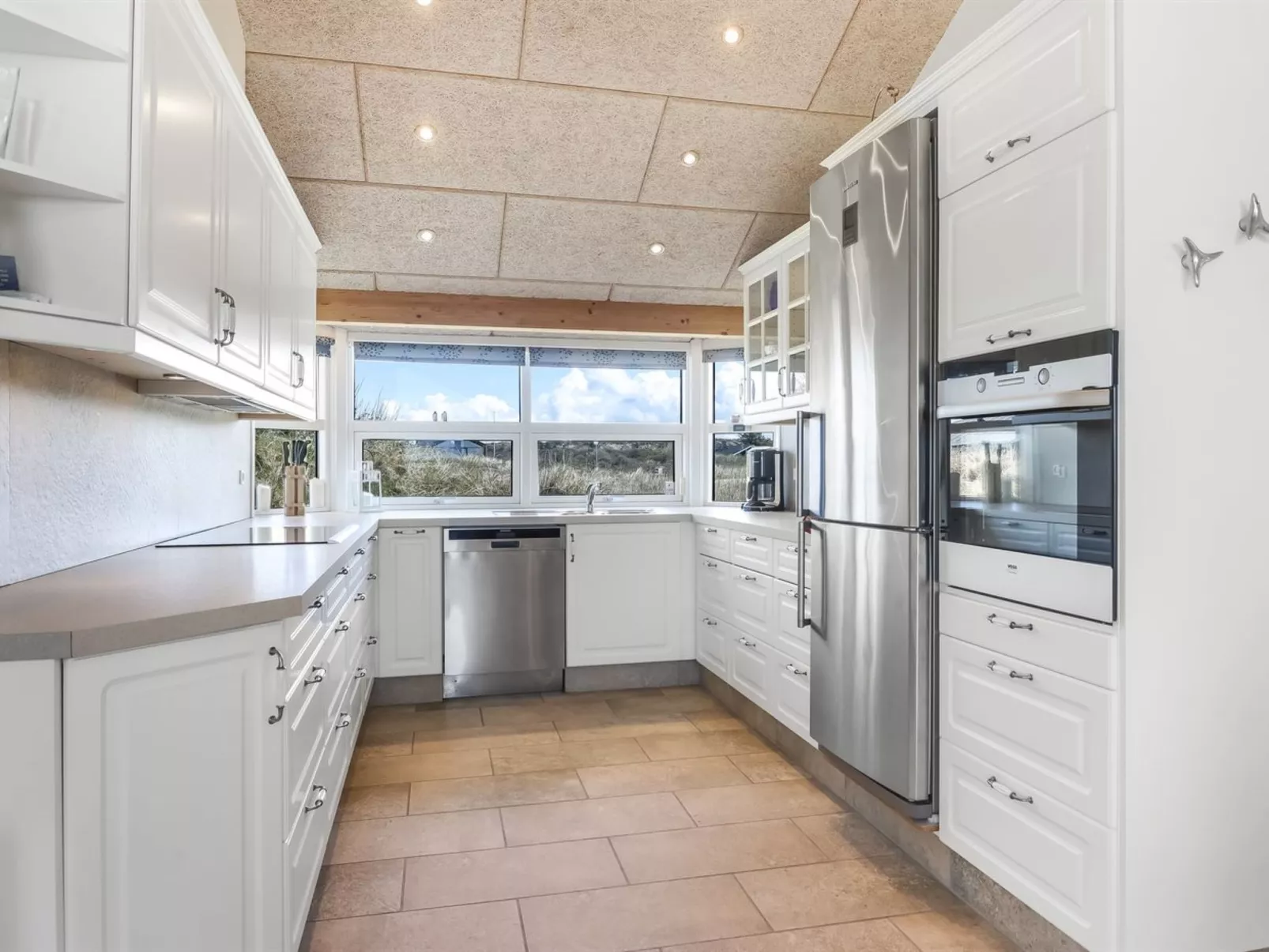 "Björnstjerne" - 400m from the sea-Inside