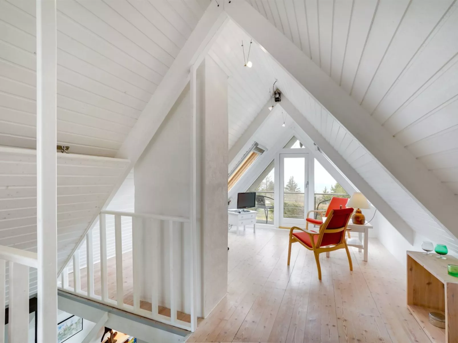 "Brunhild" - 300m to the fjord-Inside