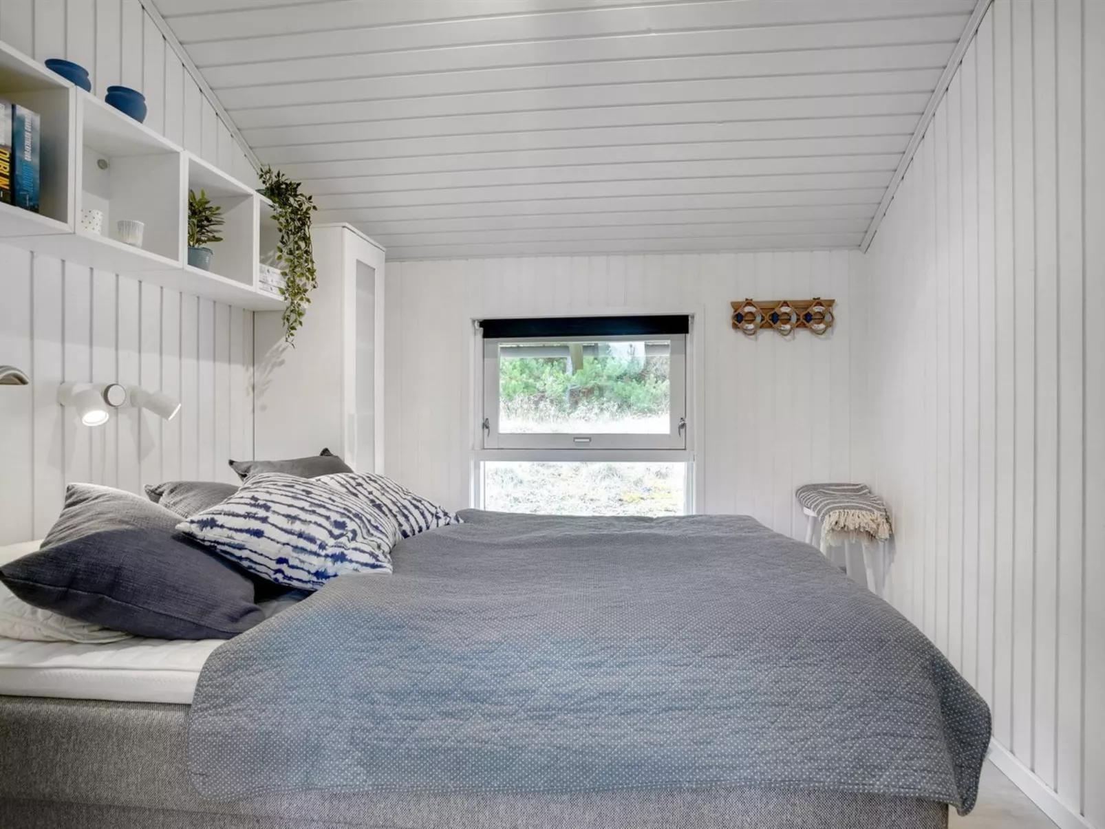 "Elayne" - 3km from the sea-Inside