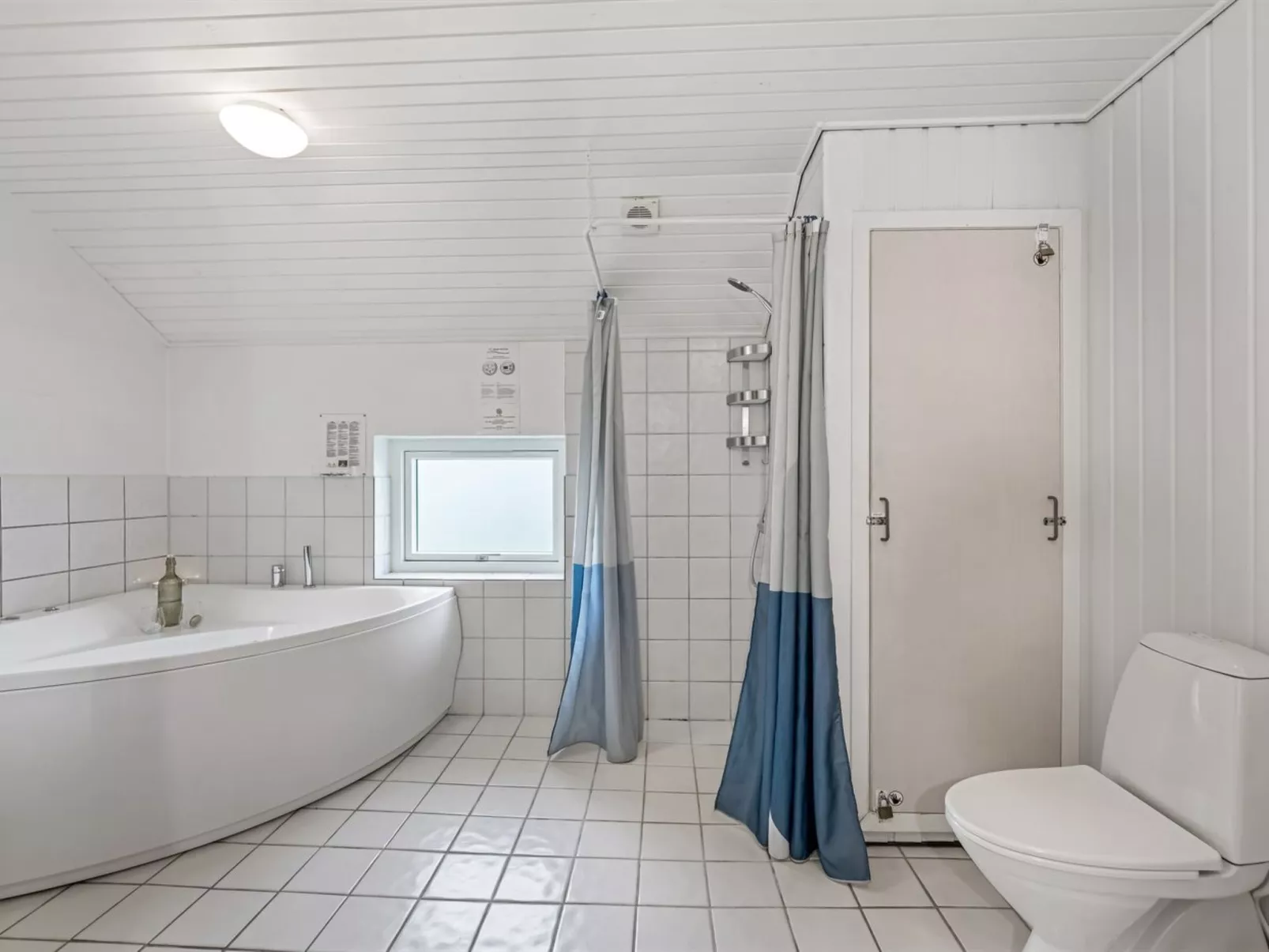 "Gottfreda" - 330m to the fjord-Inside