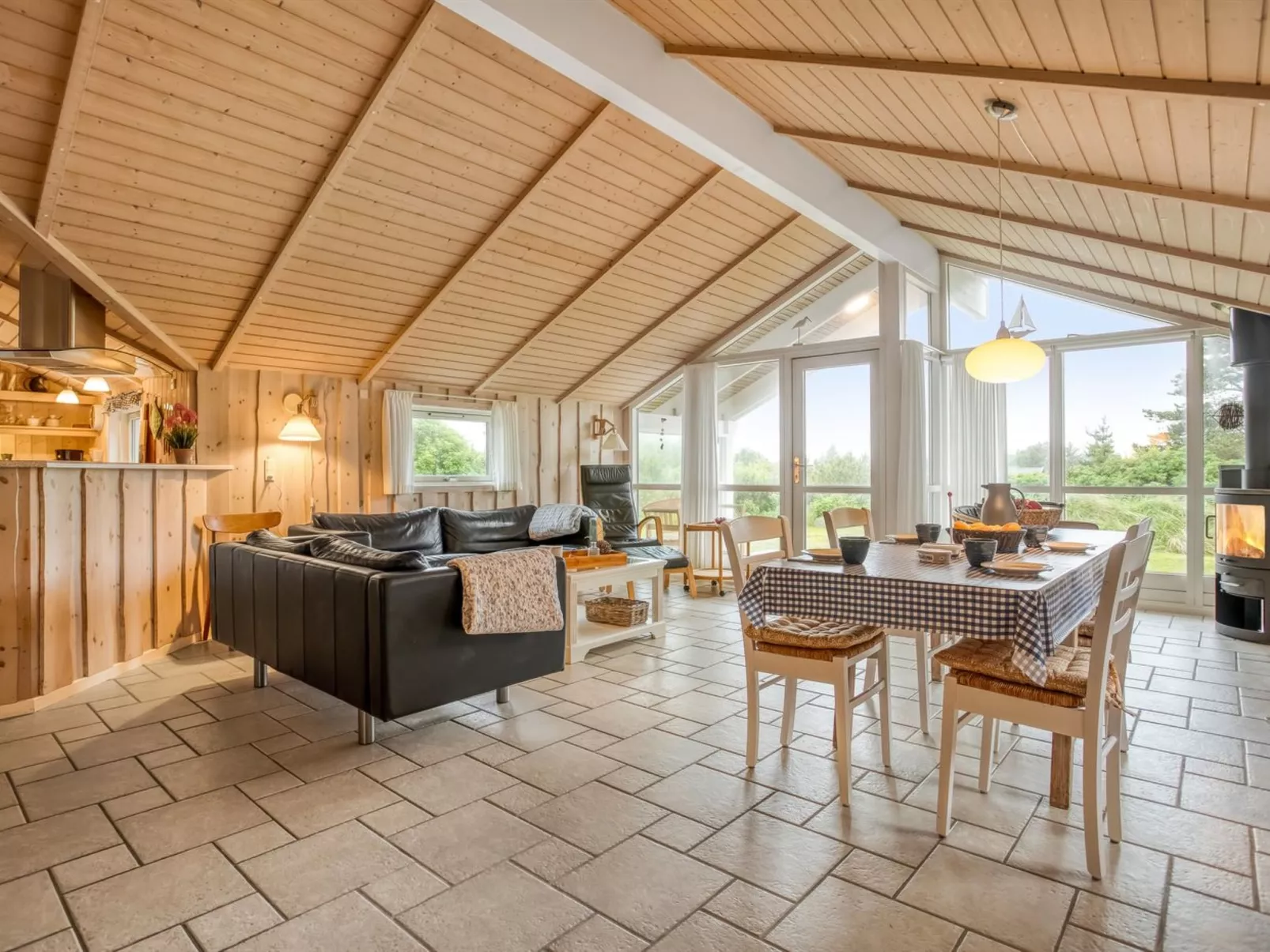 "Leya" - 1.2km from the sea-Dedans