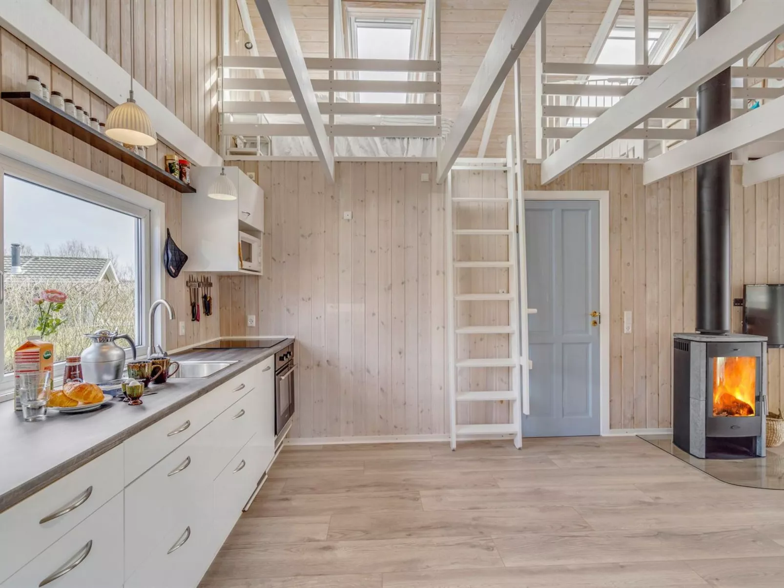 "Gudmundine" - 350m to the fjord-Inside