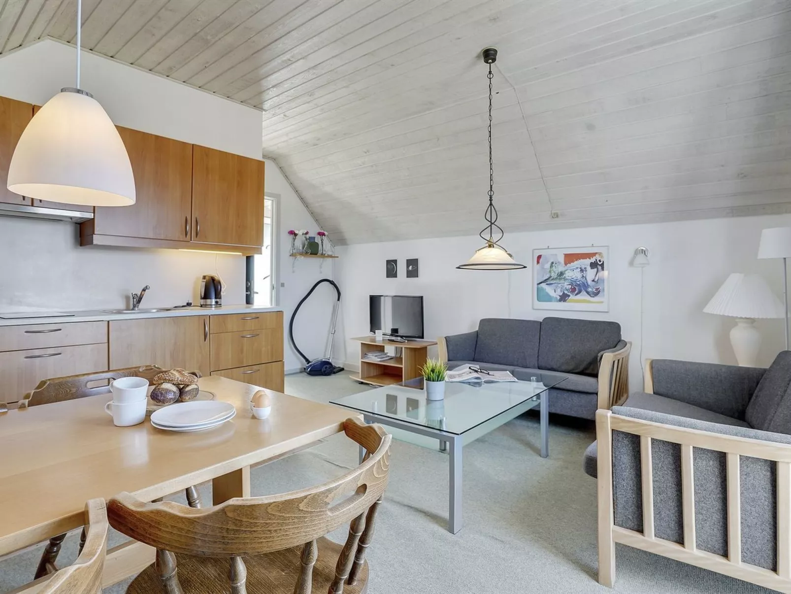 "Otto" - 2.3km from the sea - Inside