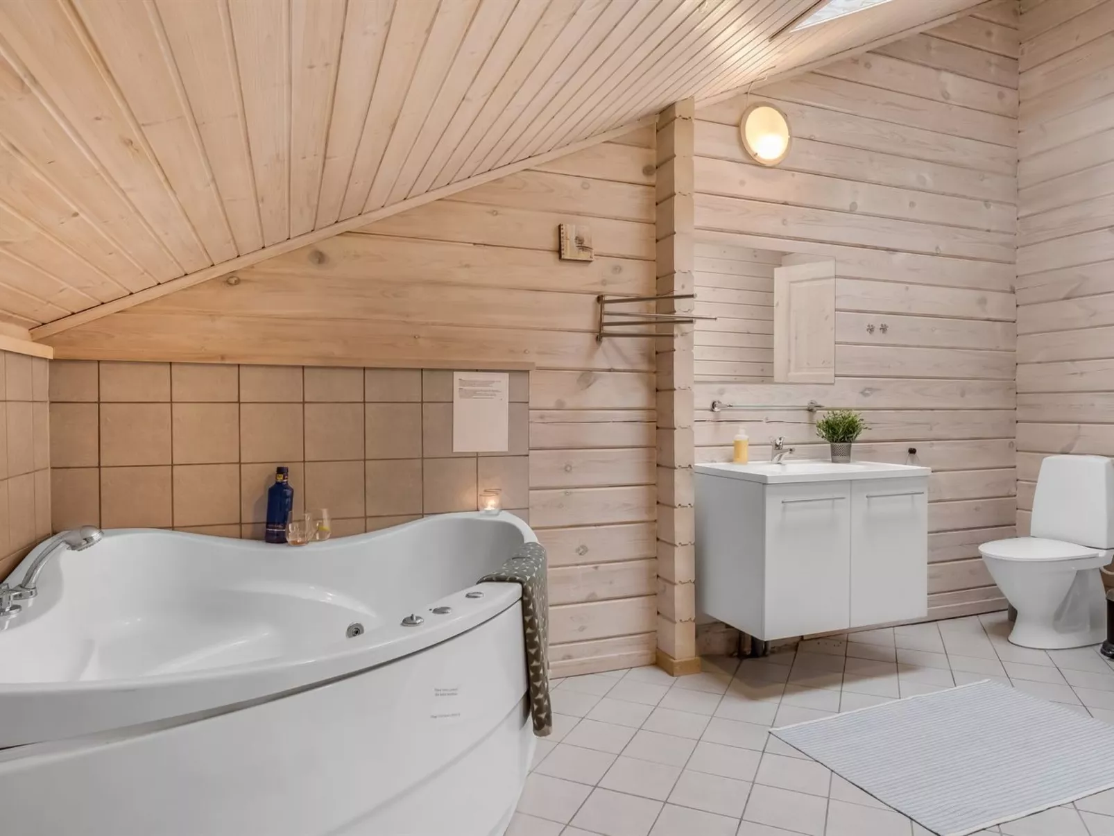 "Tanas" - 2km from the sea-Drinnen