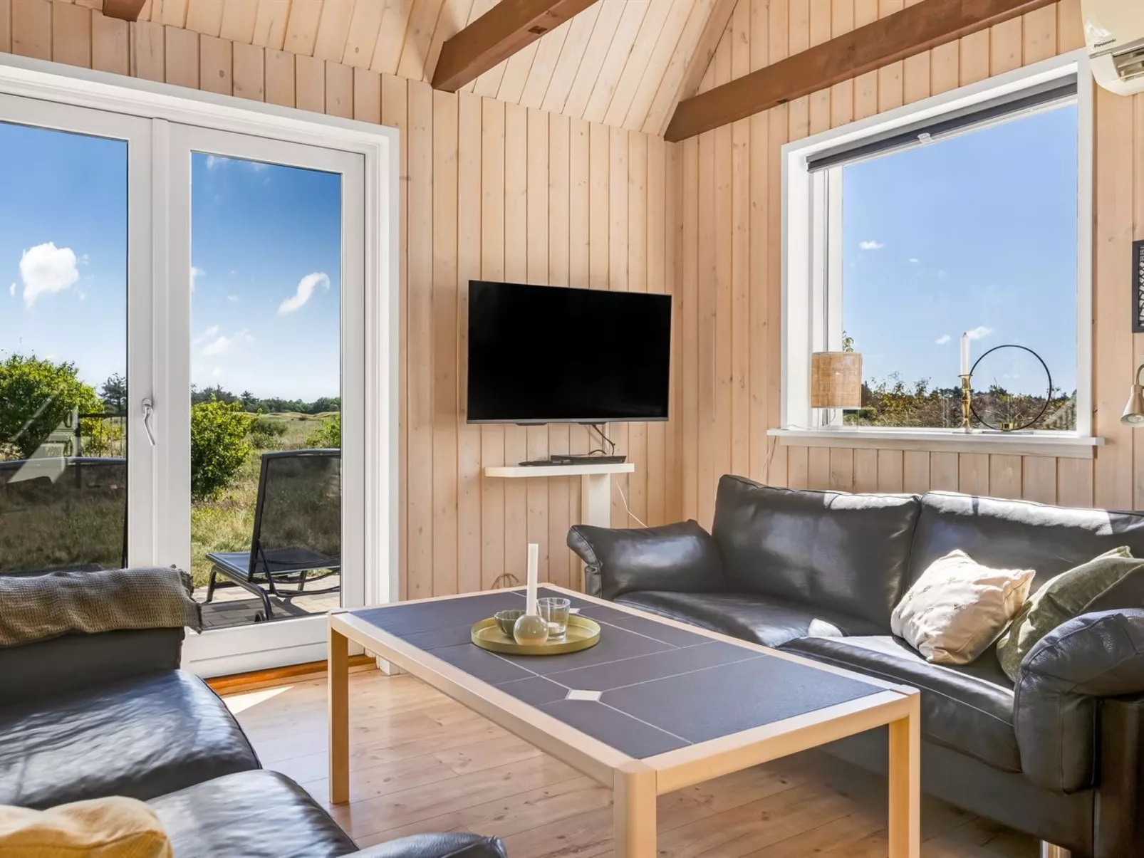 "Clare" - 4km from the sea-Dedans