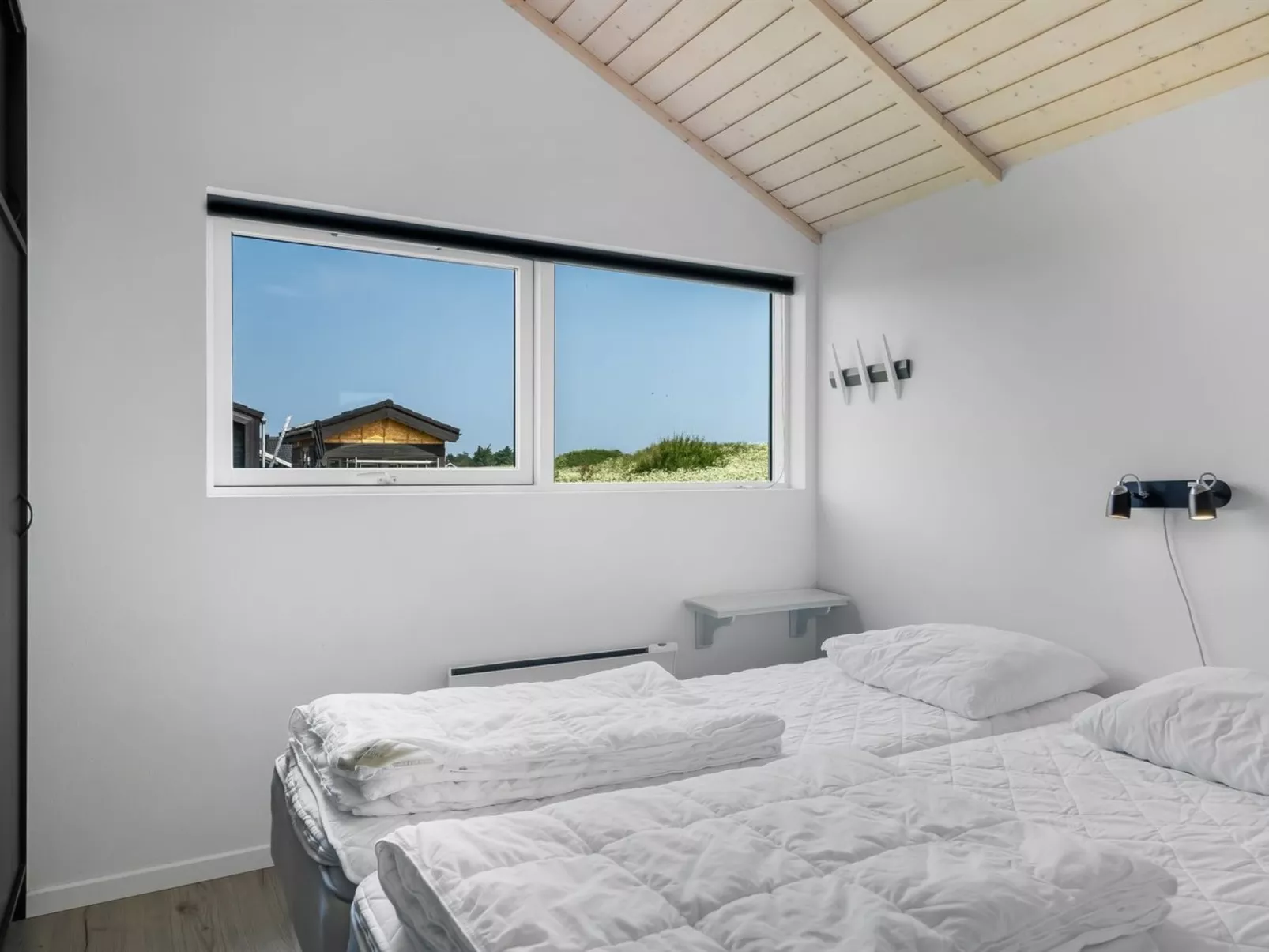 "Frejdis" - 1.1km from the sea-Inside