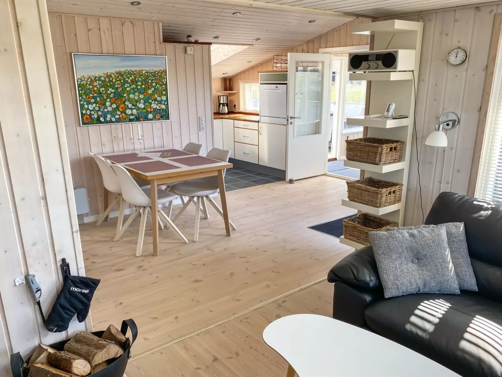 "Laurits" - 300m from the sea-Drinnen