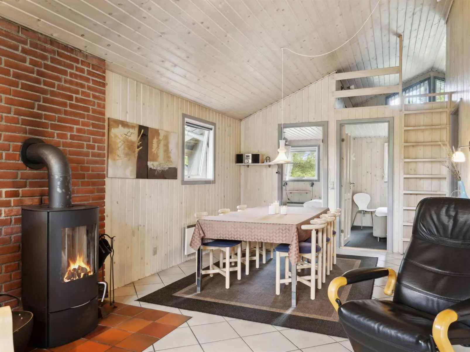 "Erlinda" - 3.1km from the sea-Drinnen