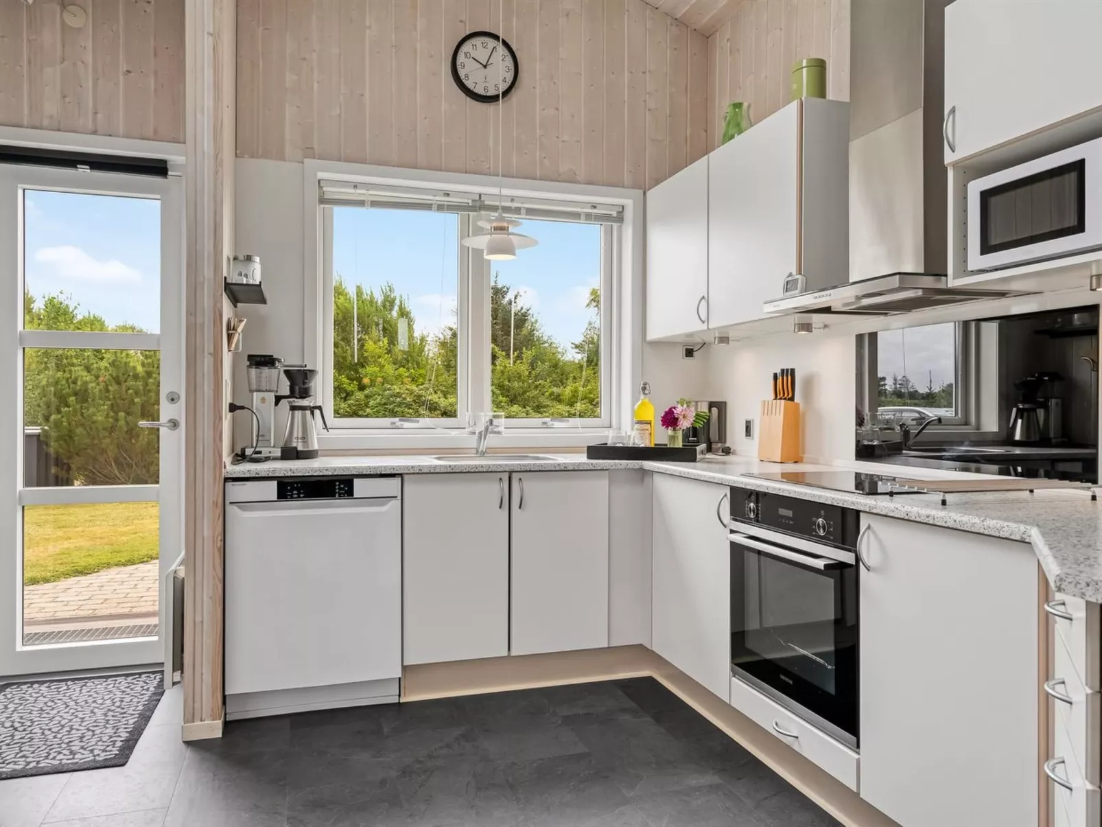 "Dimo" - 700m from the sea-Inside