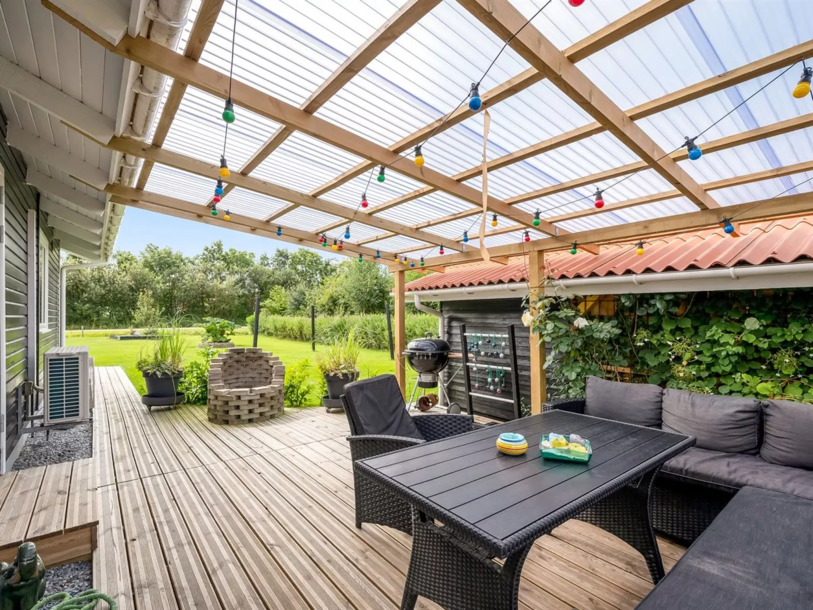 "Fritzie" - 600m to the fjord-Outside