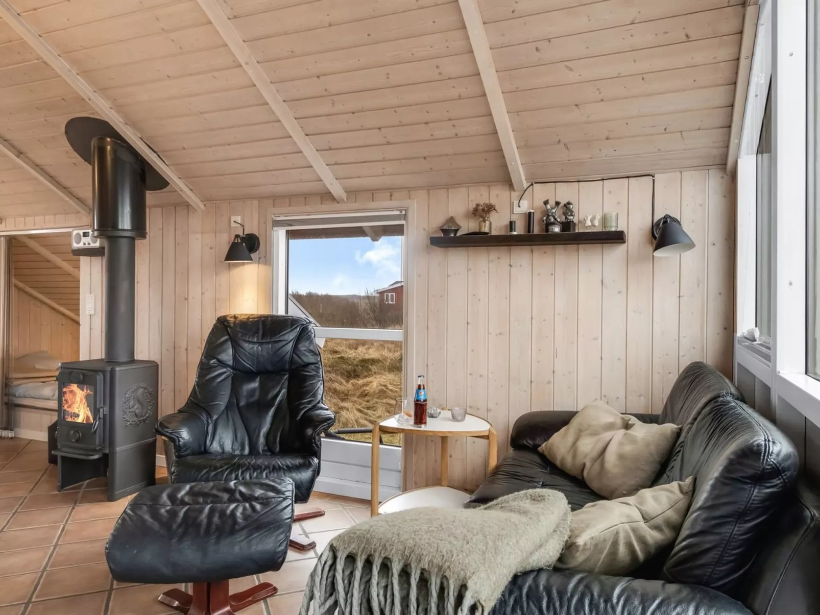 "Neia" - 640m from the sea-Drinnen